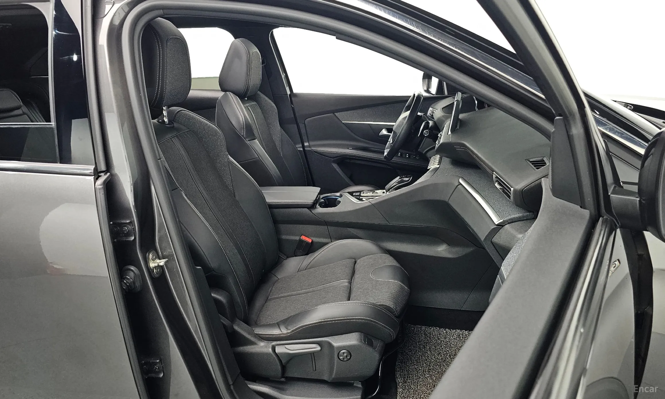 Peugeot 3008 2nd generation превью 10
