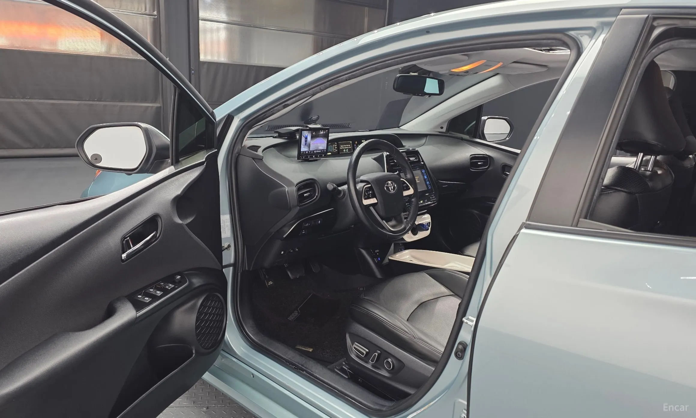 Toyota Prius 4th Generation превью 10
