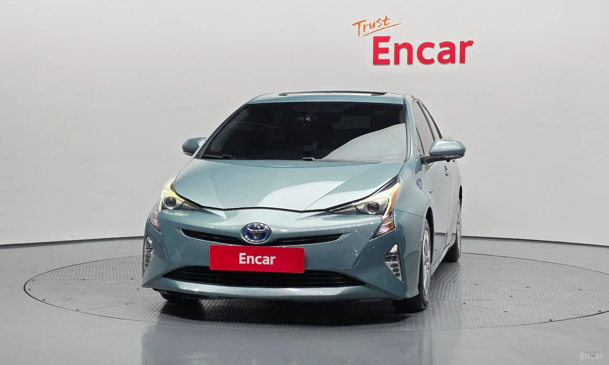 Toyota Prius 4th Generation превью 3