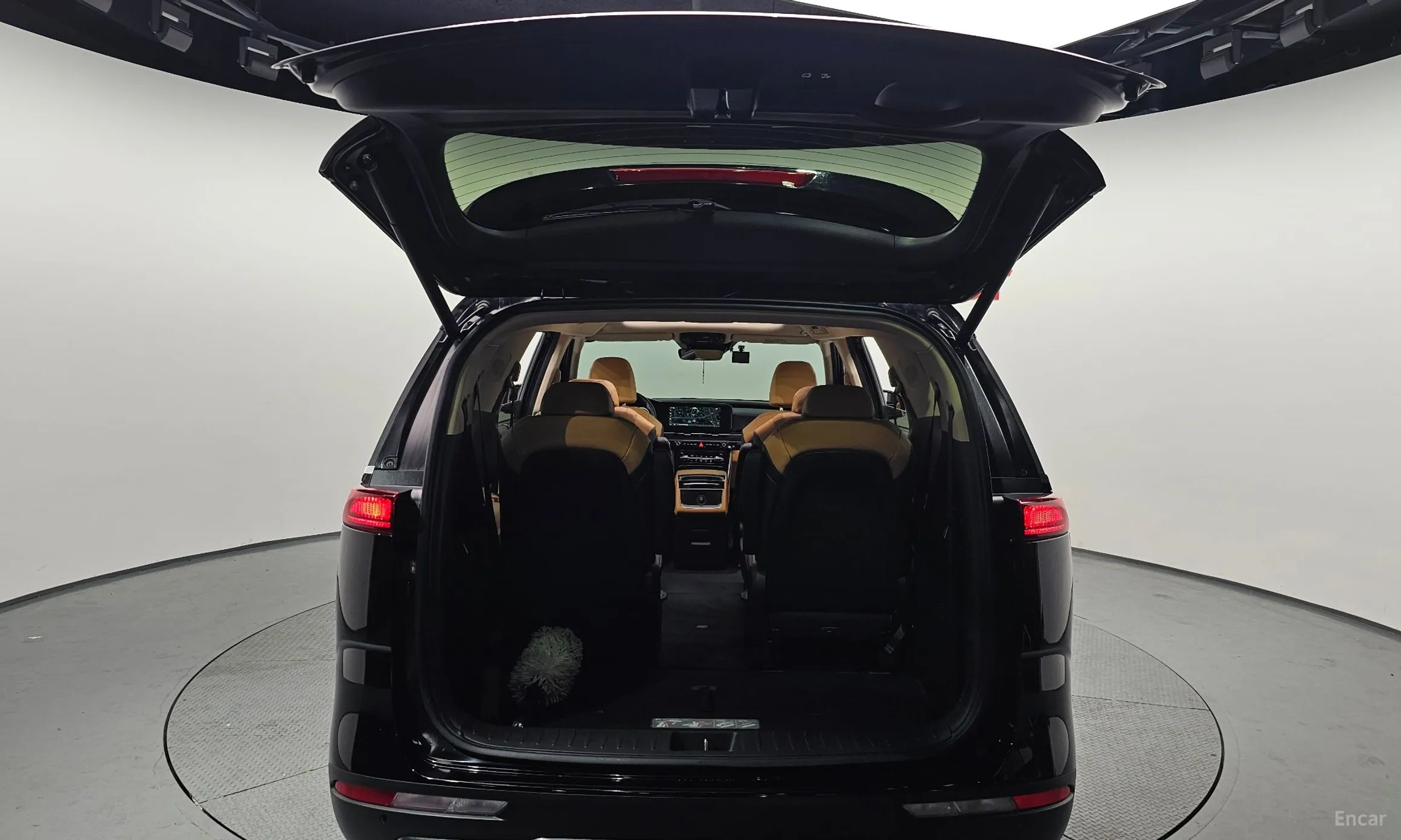 Kia Carnival Gen 4 превью 20