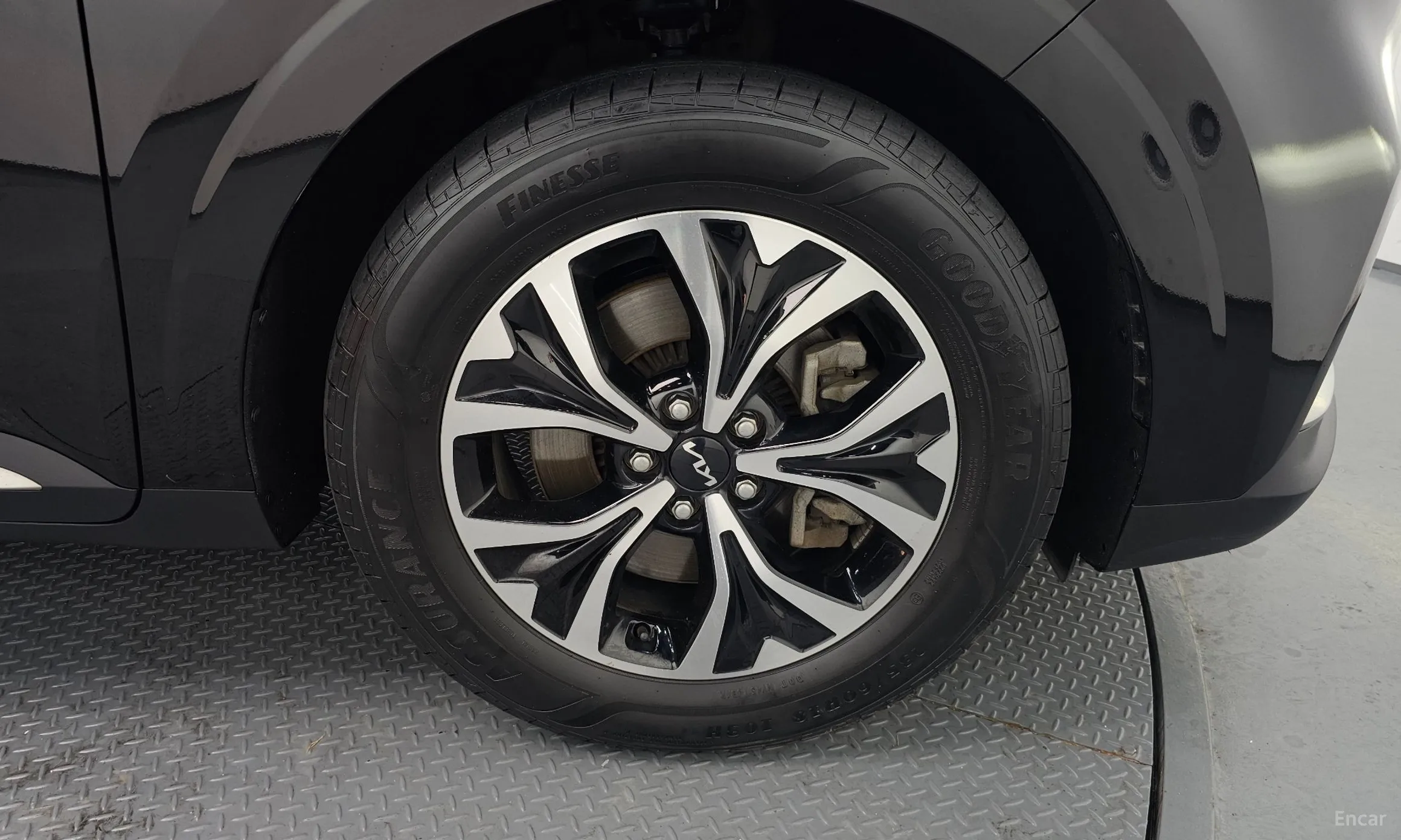 Kia Carnival Gen 4 превью 5