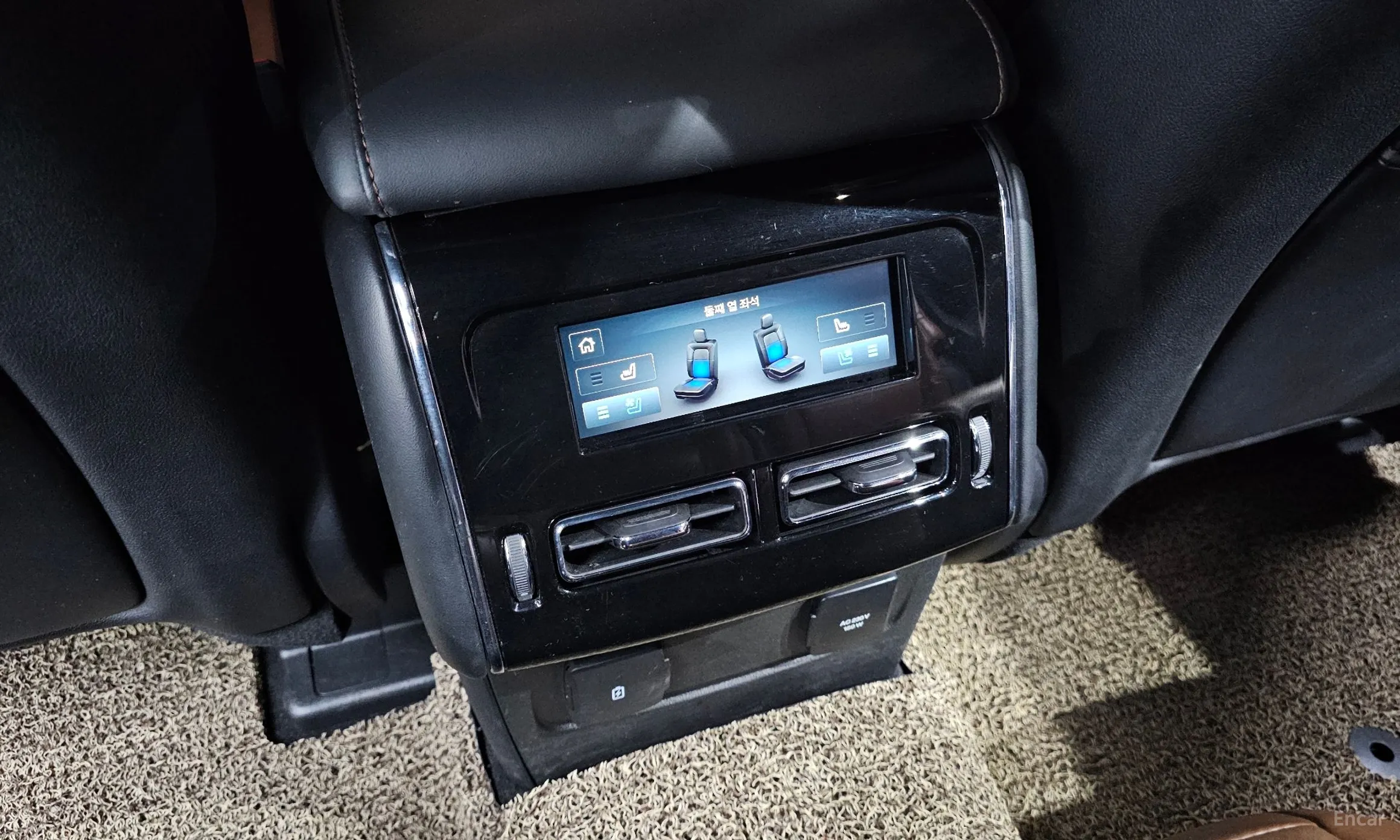 Lincoln Aviator 2nd Generation превью 18