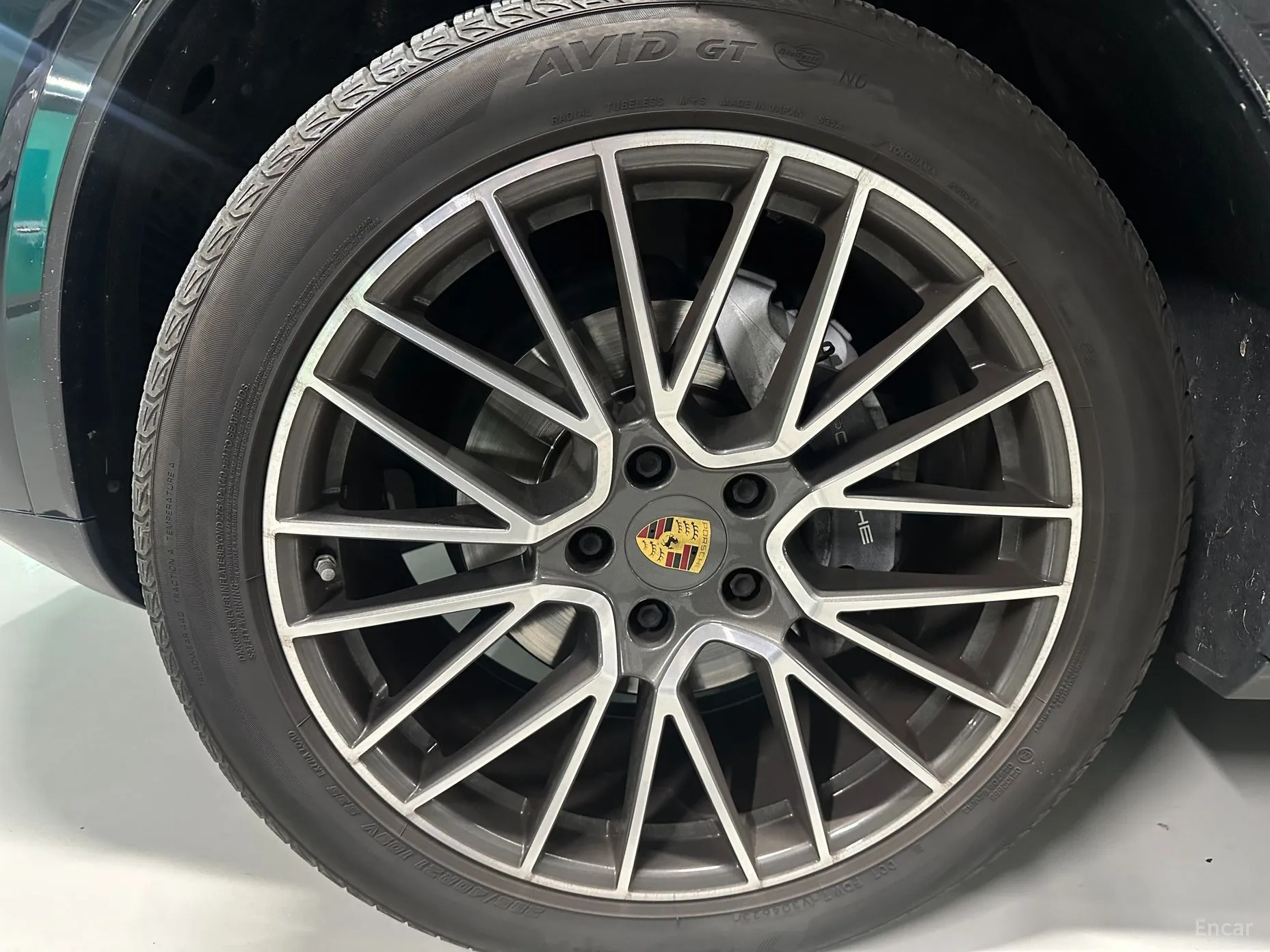 Porsche Cayenne (PO536) превью 14