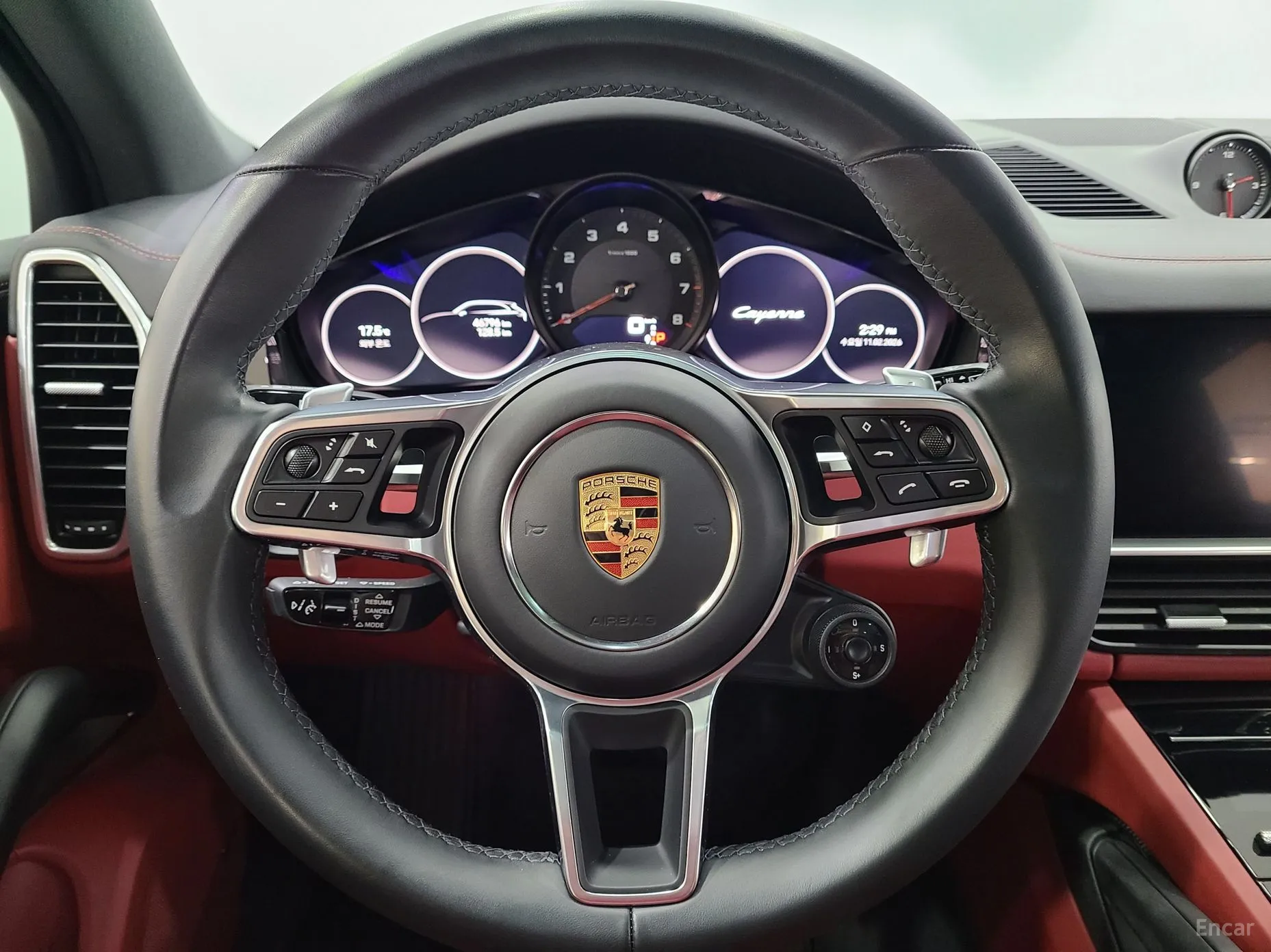 Porsche Cayenne (PO536) превью 18