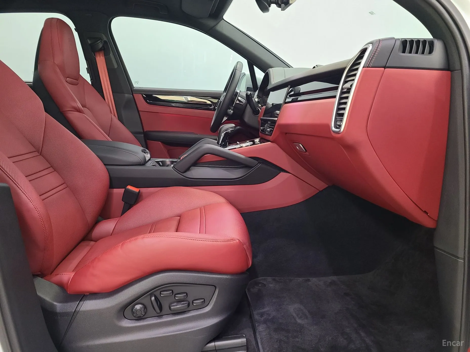 Porsche Cayenne (PO536) превью 19