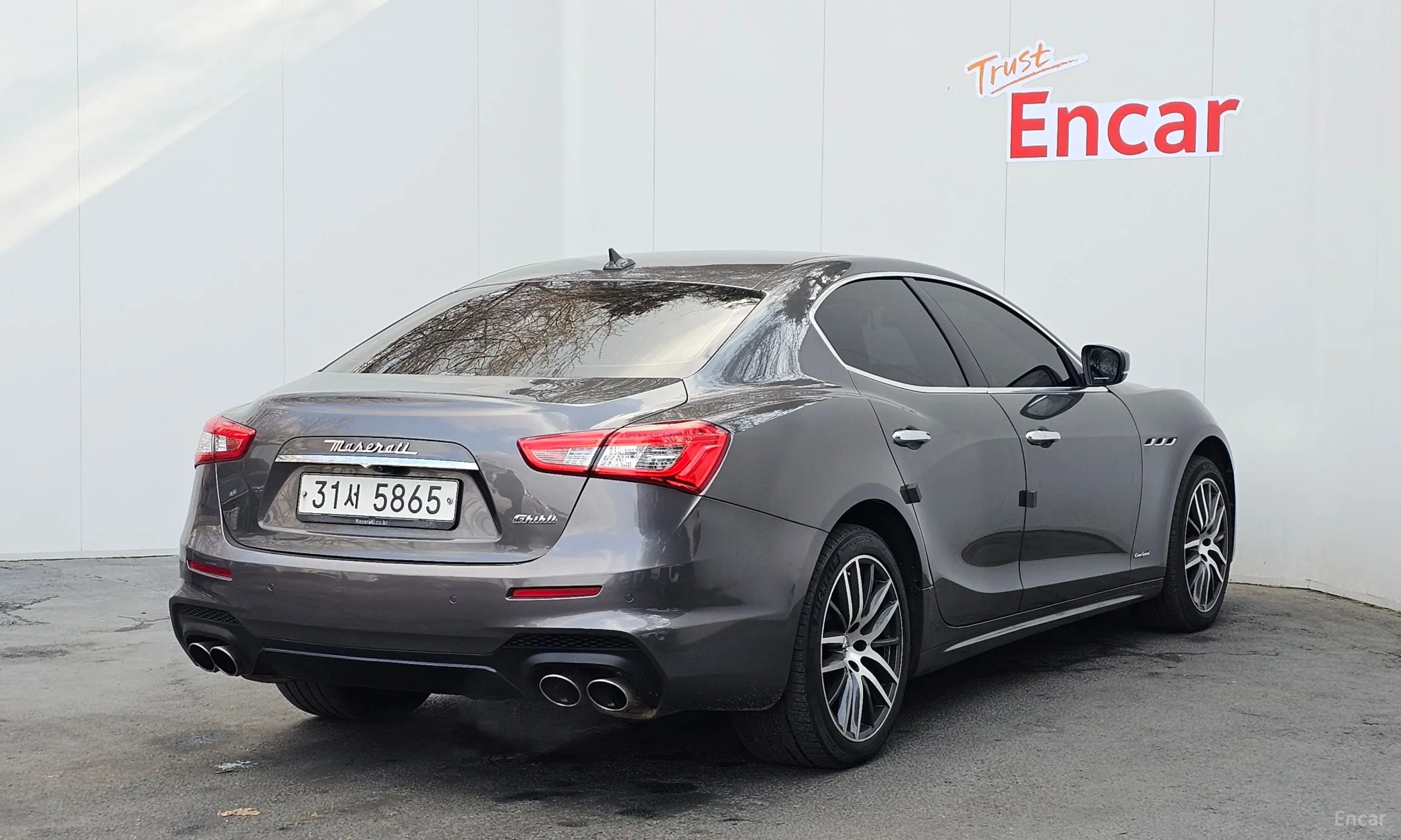 Maserati Ghibli превью 3