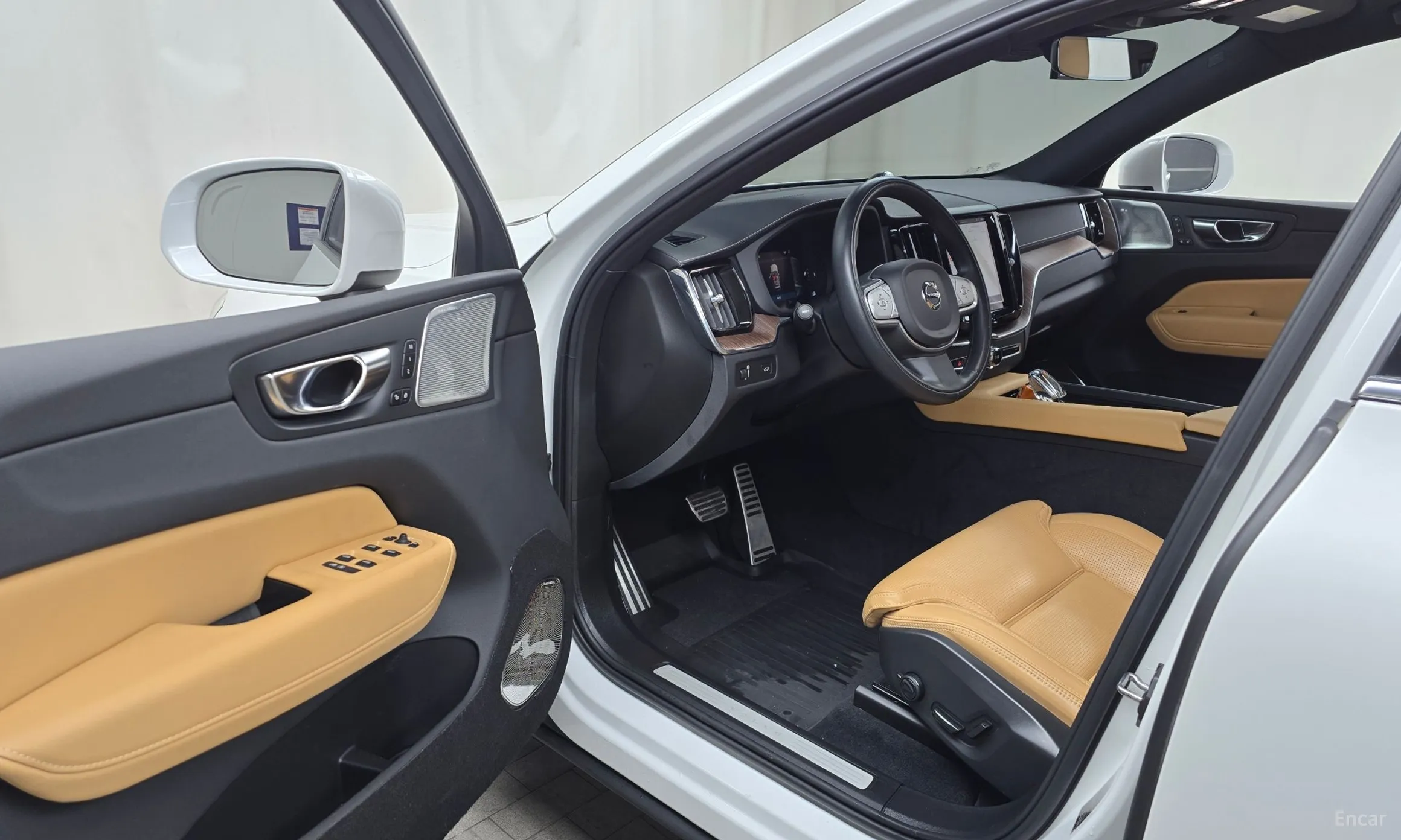 Volvo XC60 Gen 2 превью 10