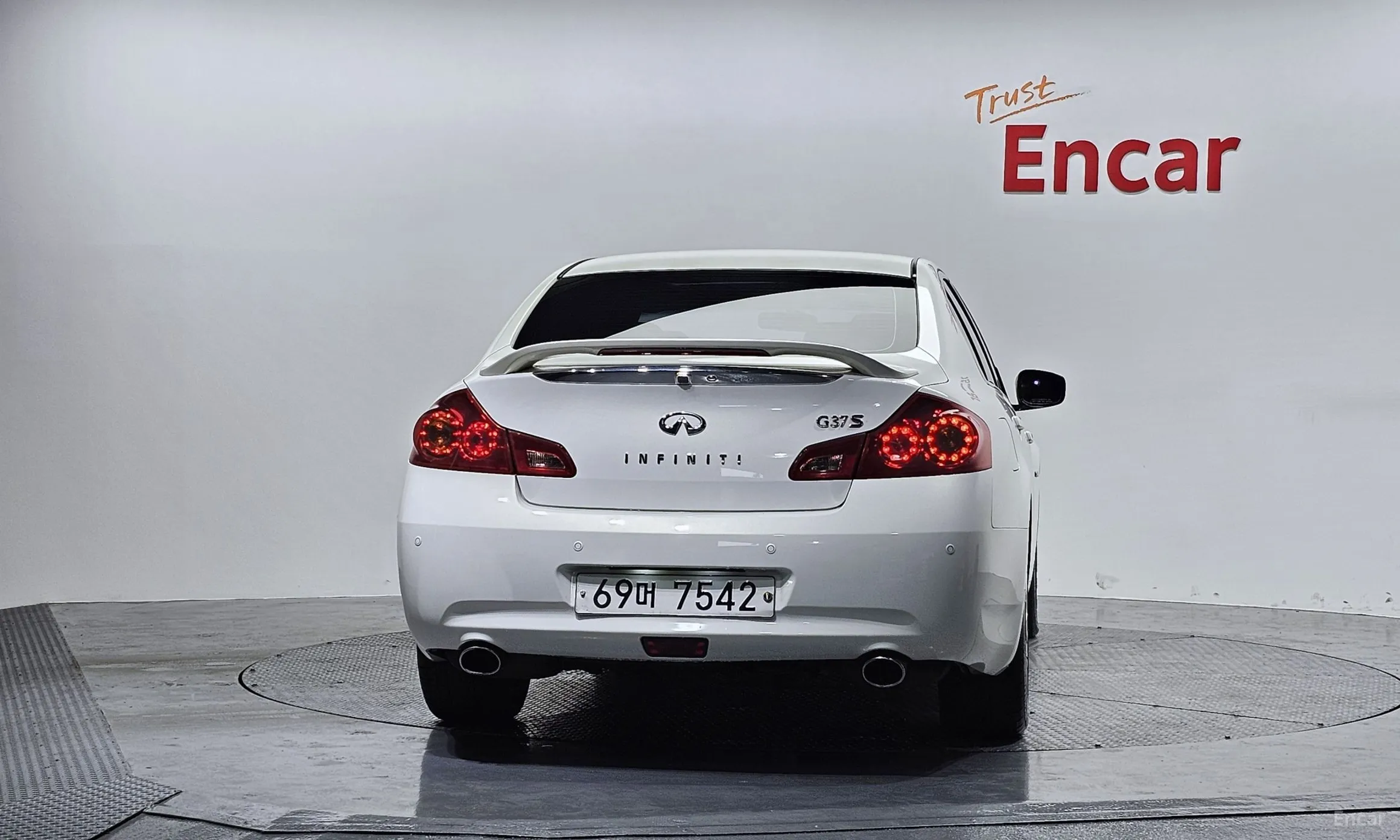 Infiniti G37 превью 4