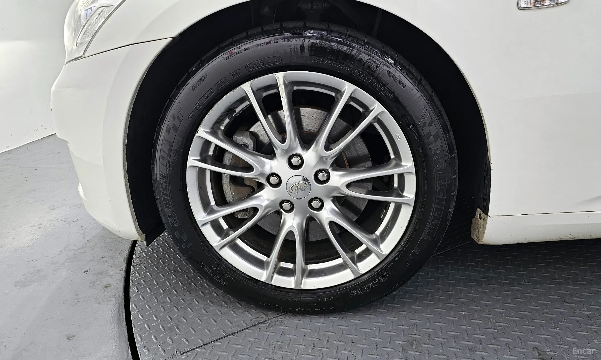 Infiniti G37 превью 5