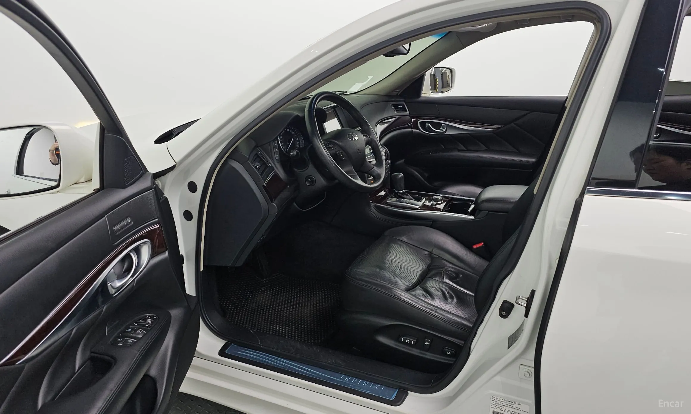 Infiniti M37 превью 10