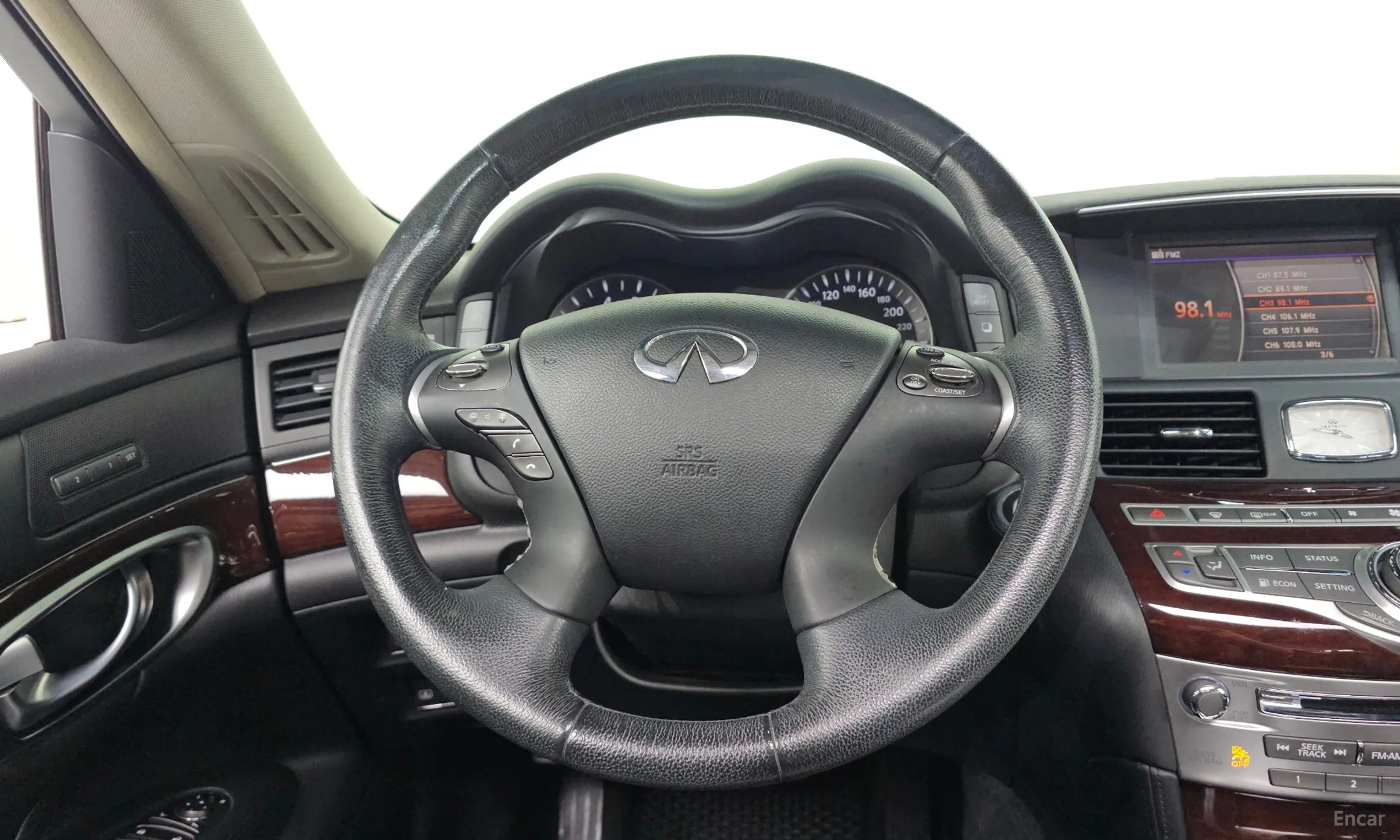 Infiniti M37 превью 11