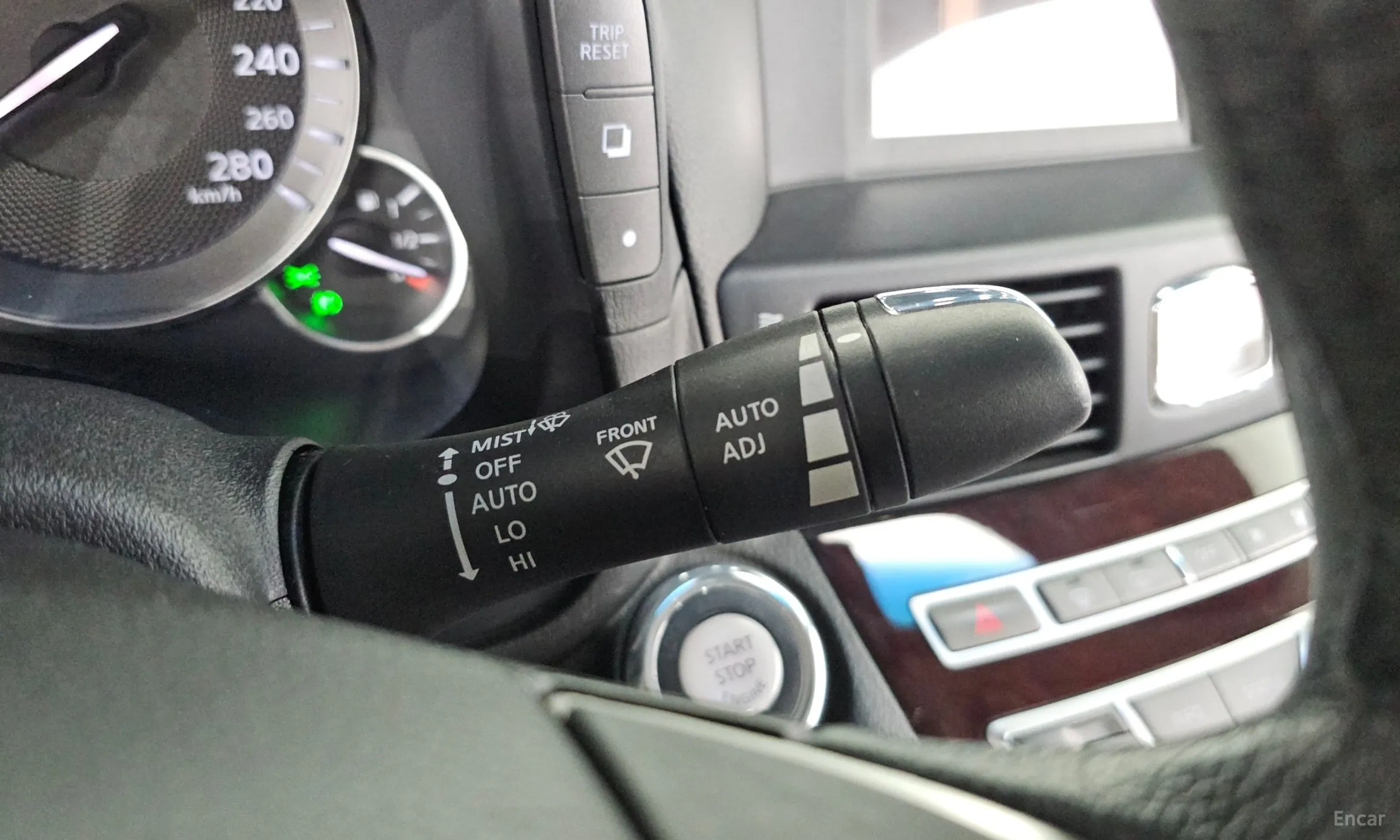 Infiniti M37 превью 14