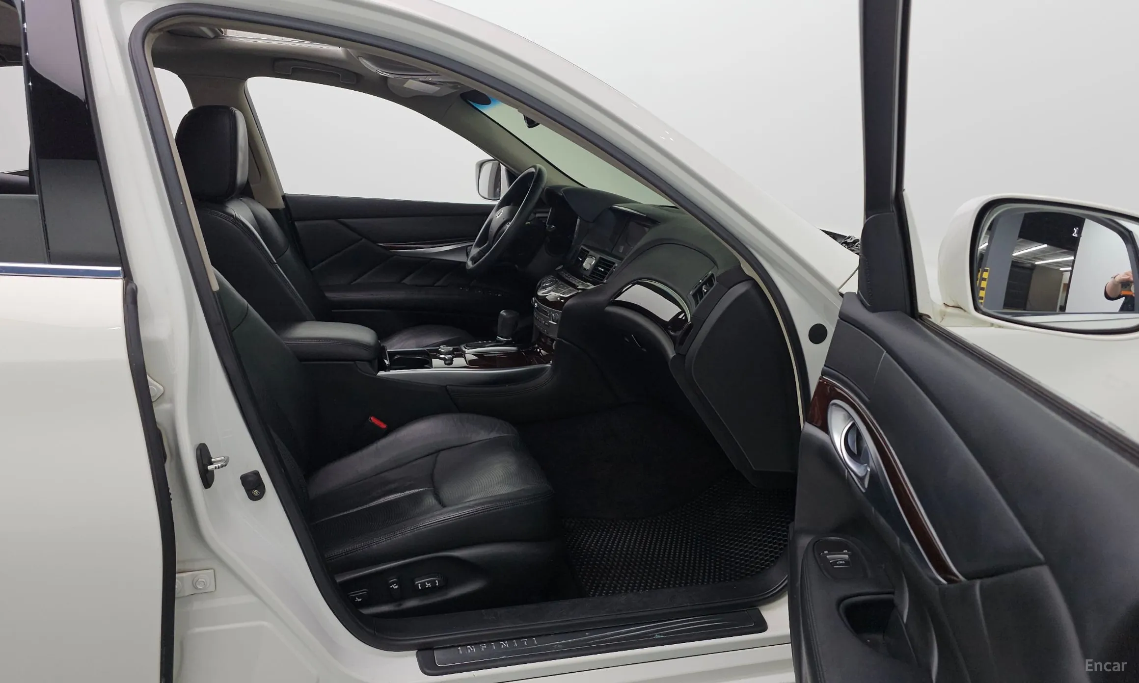 Infiniti M37 превью 17