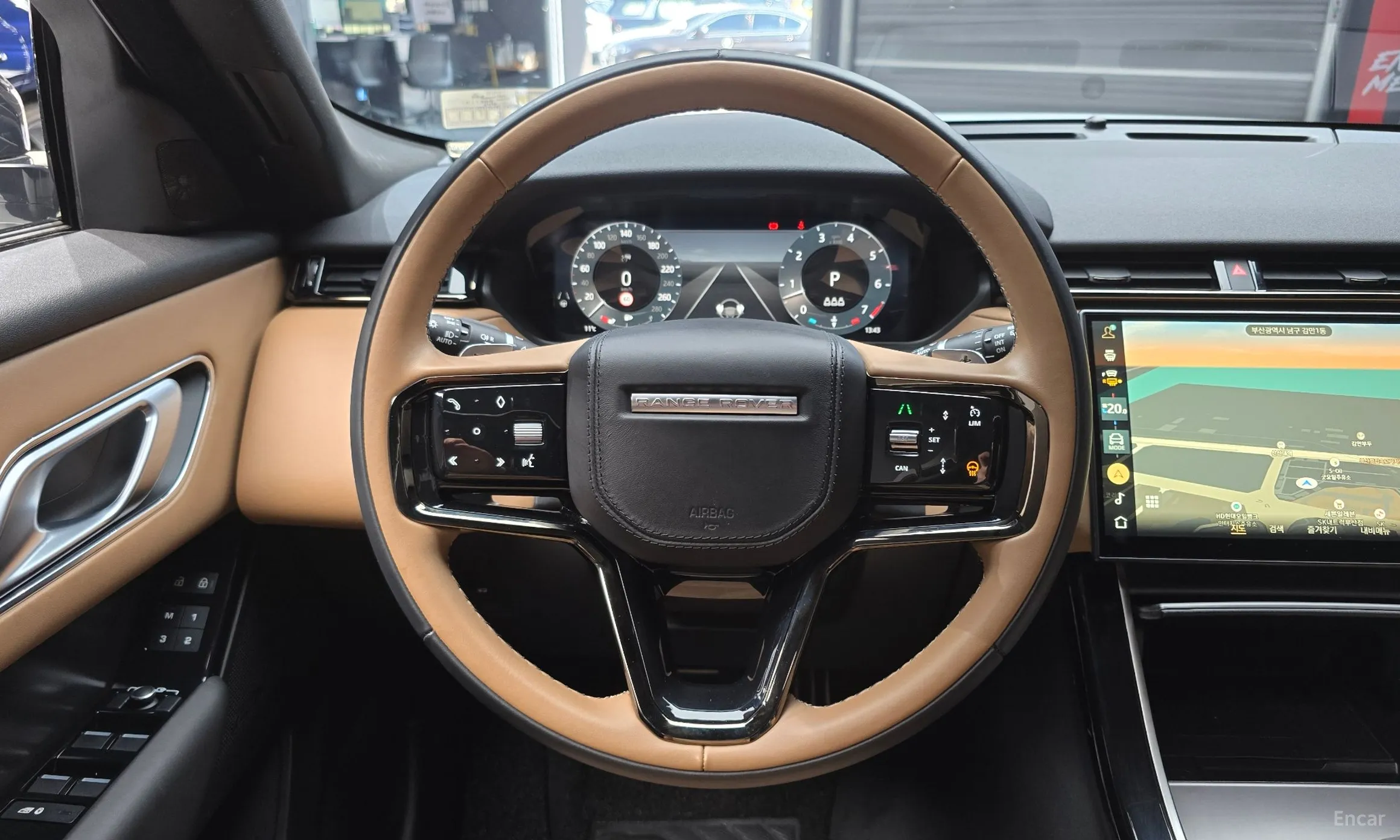 Land Rover Range Rover Bella превью 13