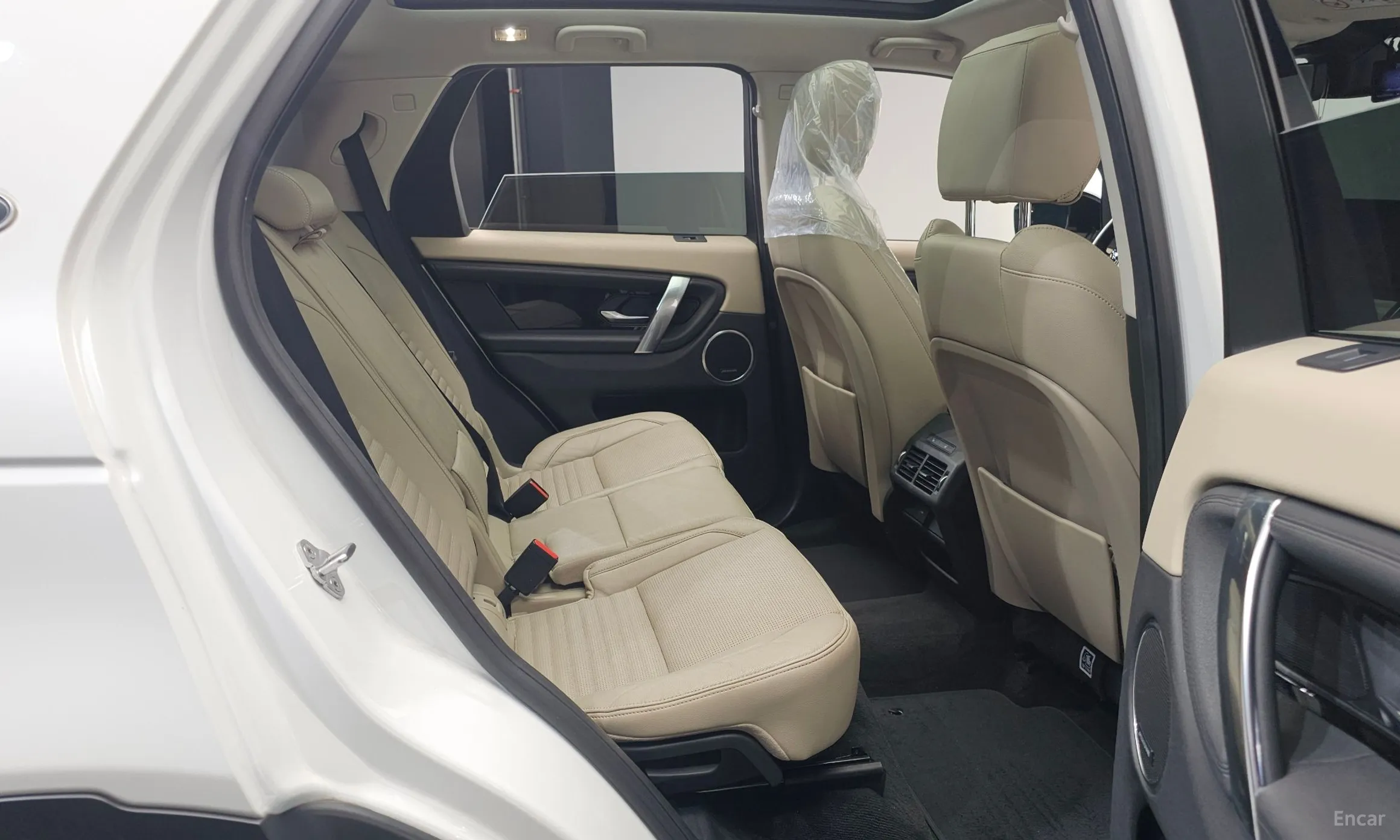 Land Rover Discovery Sports превью 12