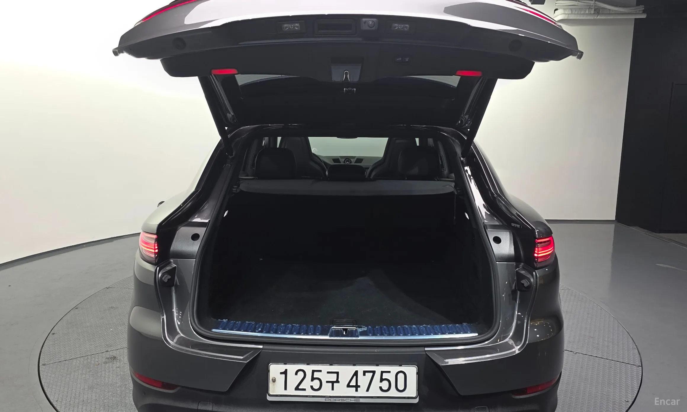 Porsche Cayenne (PO536) превью 20