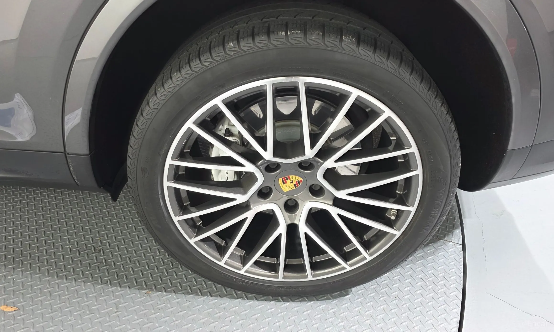 Porsche Cayenne (PO536) превью 5