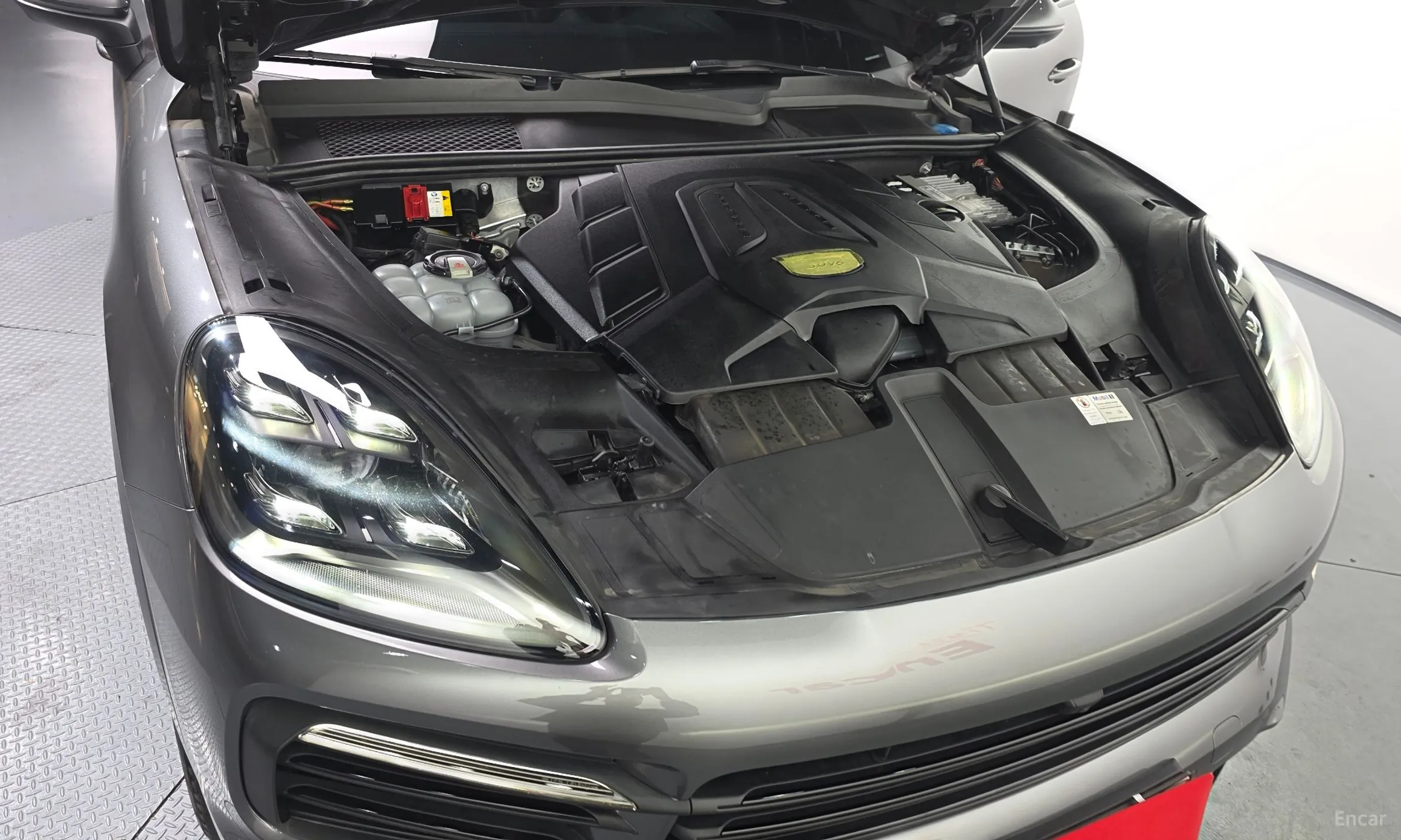 Porsche Cayenne (PO536) превью 6