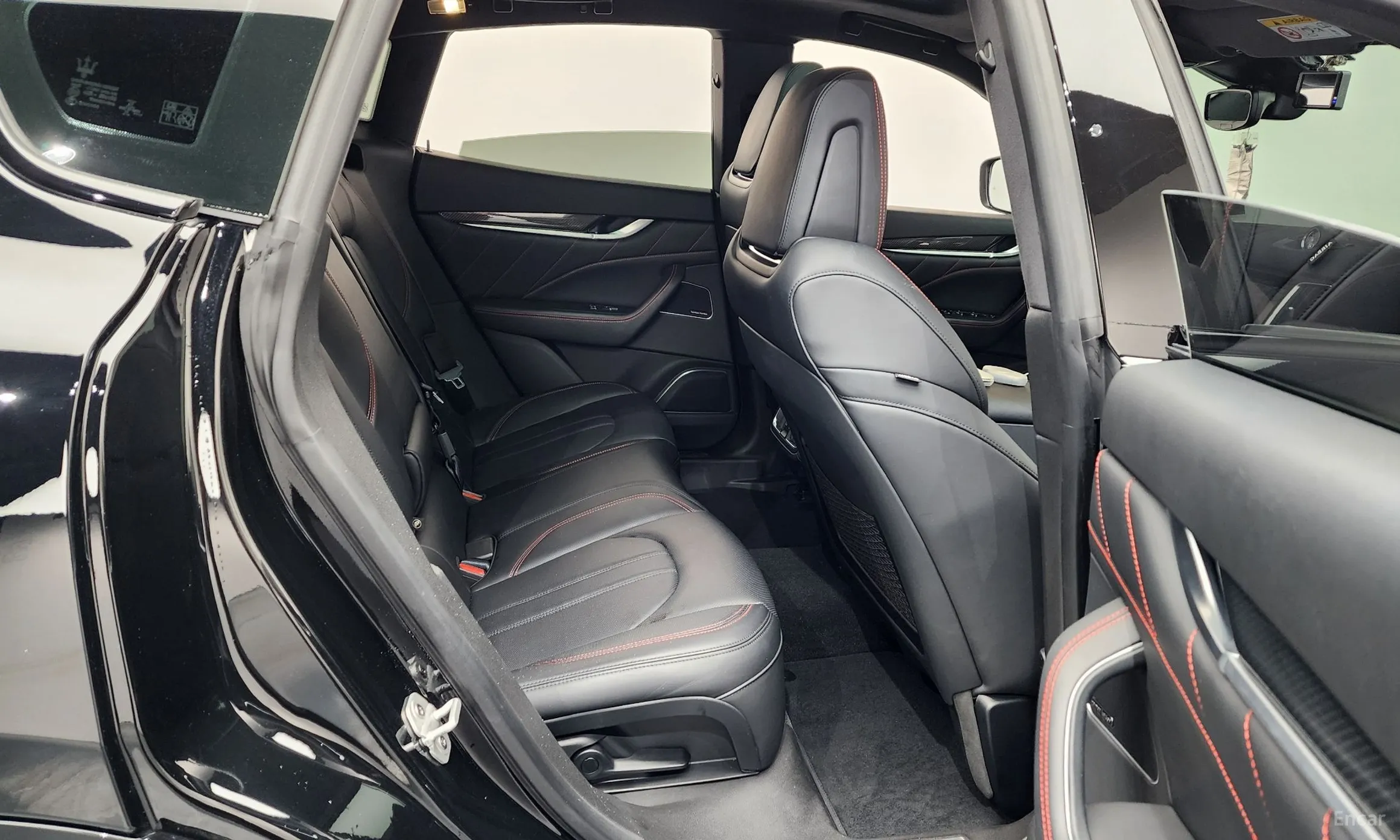 Maserati Levante превью 12