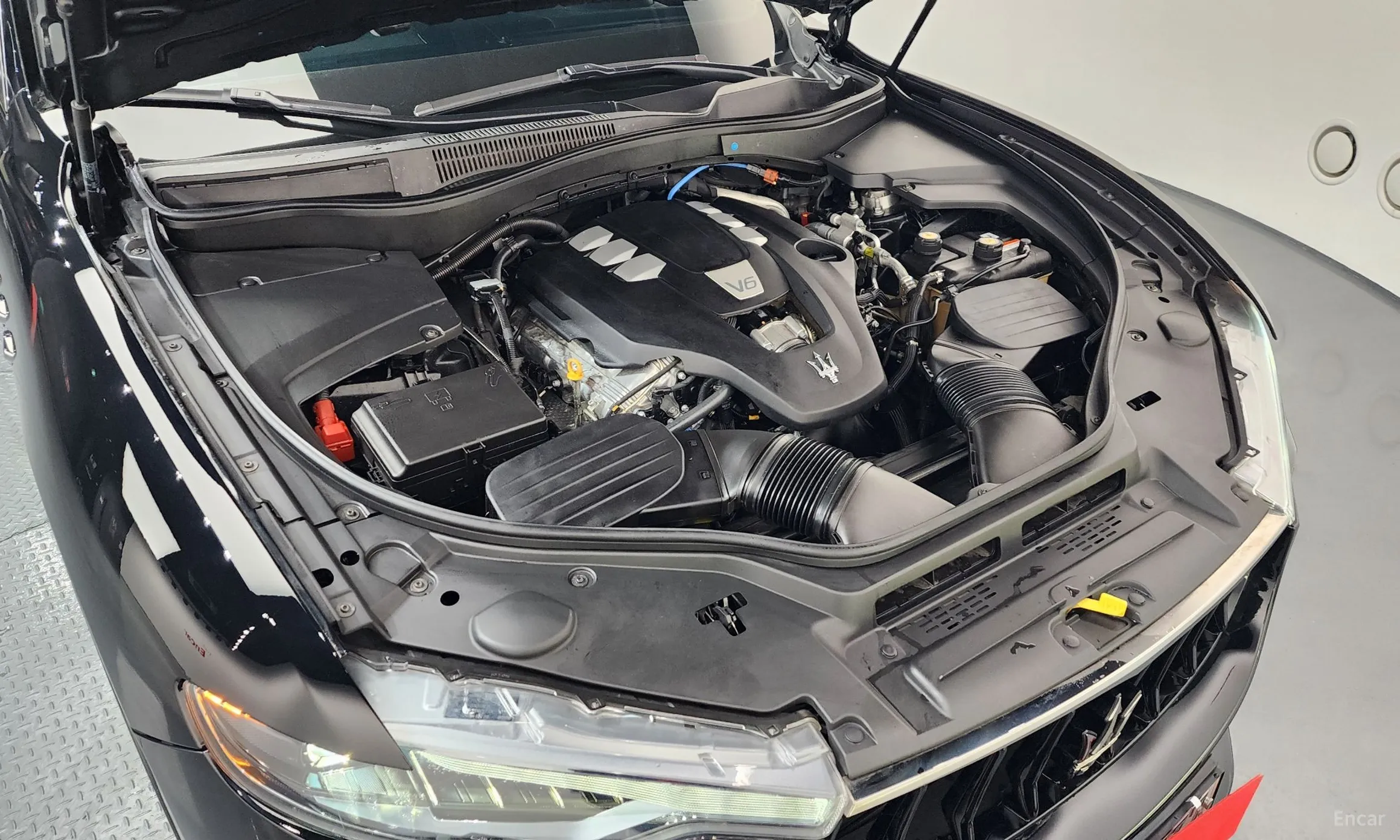 Maserati Levante превью 6