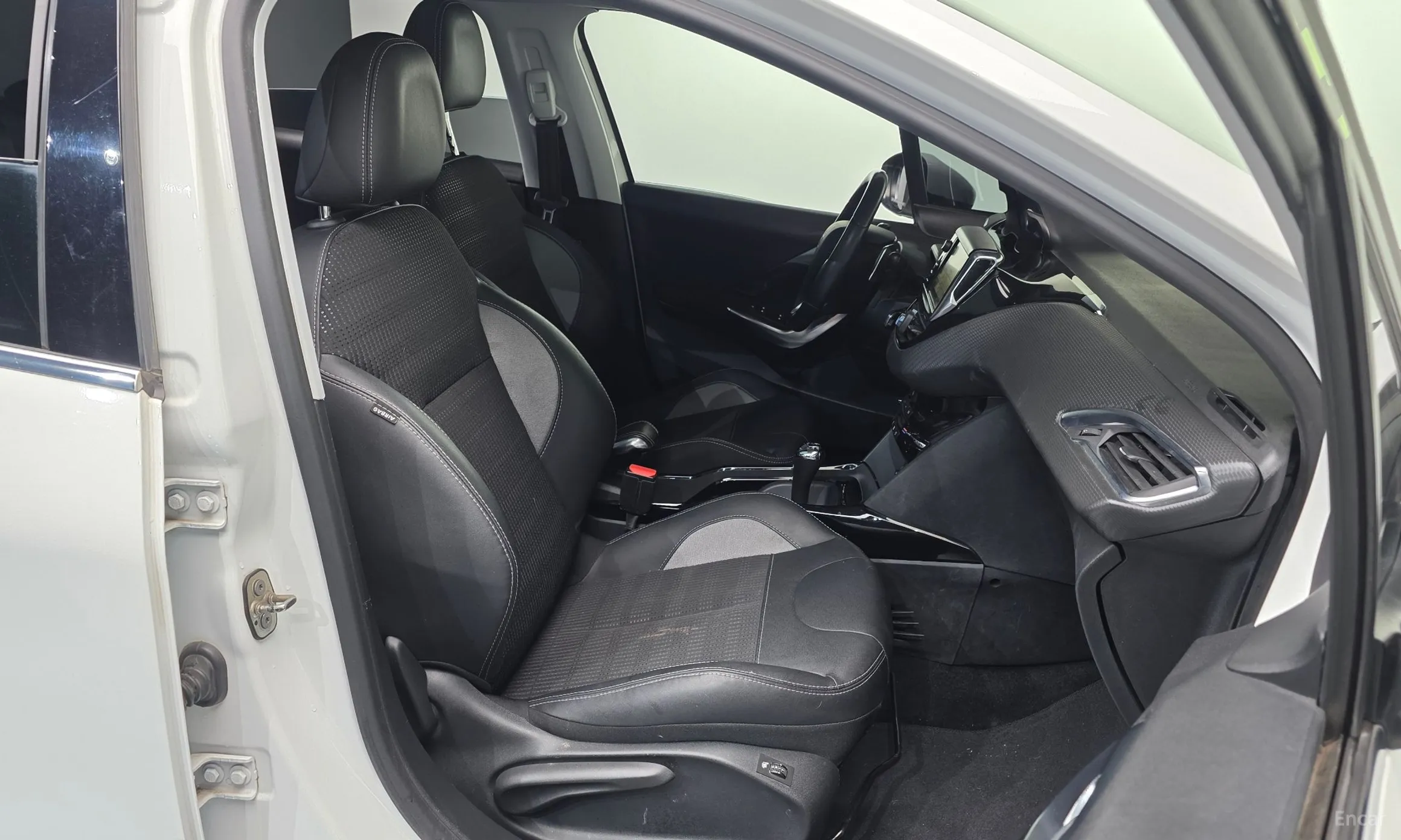 Peugeot 2008. превью 10