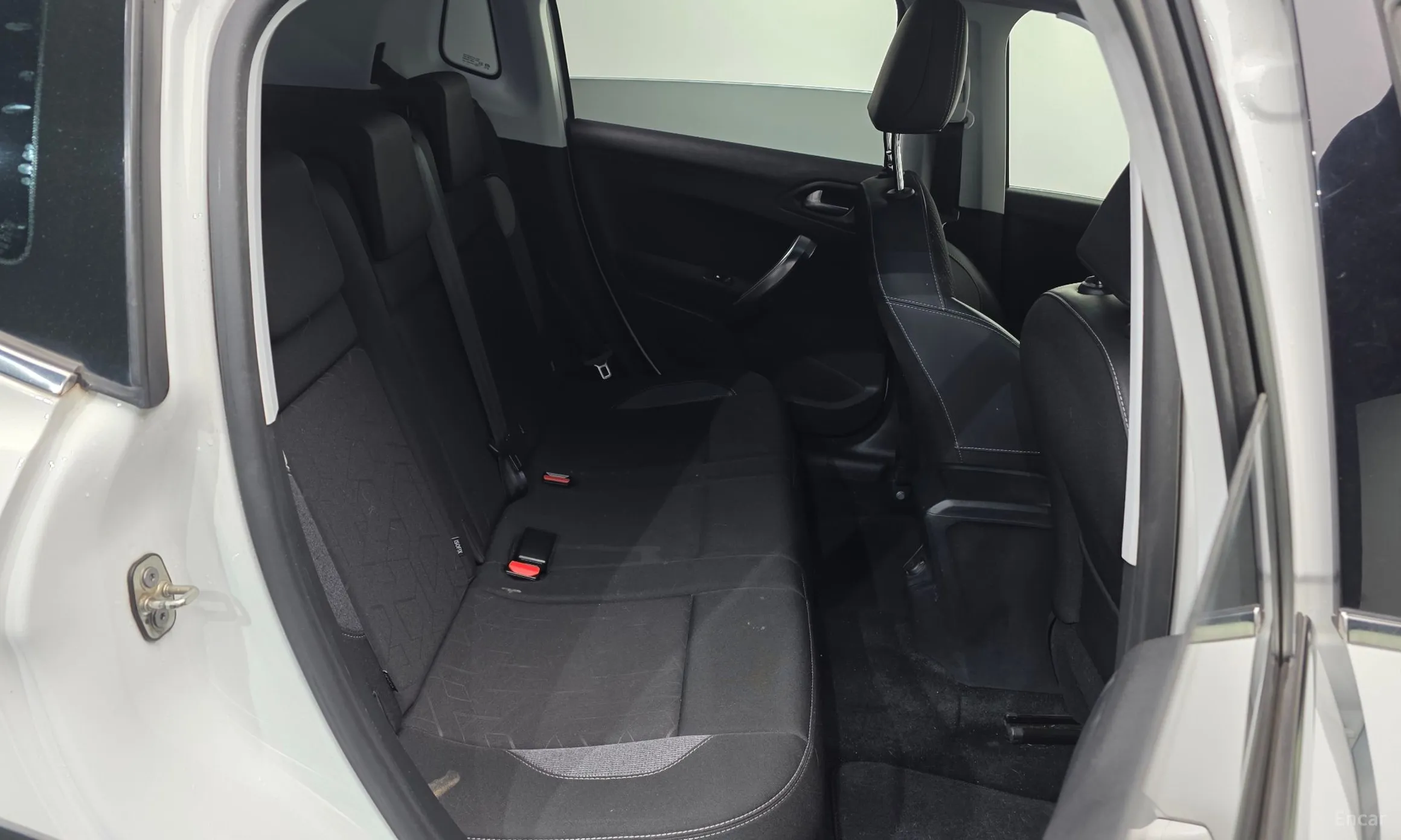 Peugeot 2008. превью 12