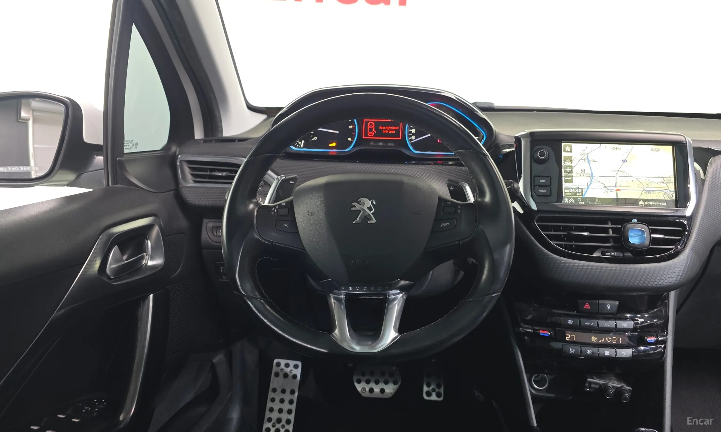 Peugeot 2008. превью 13