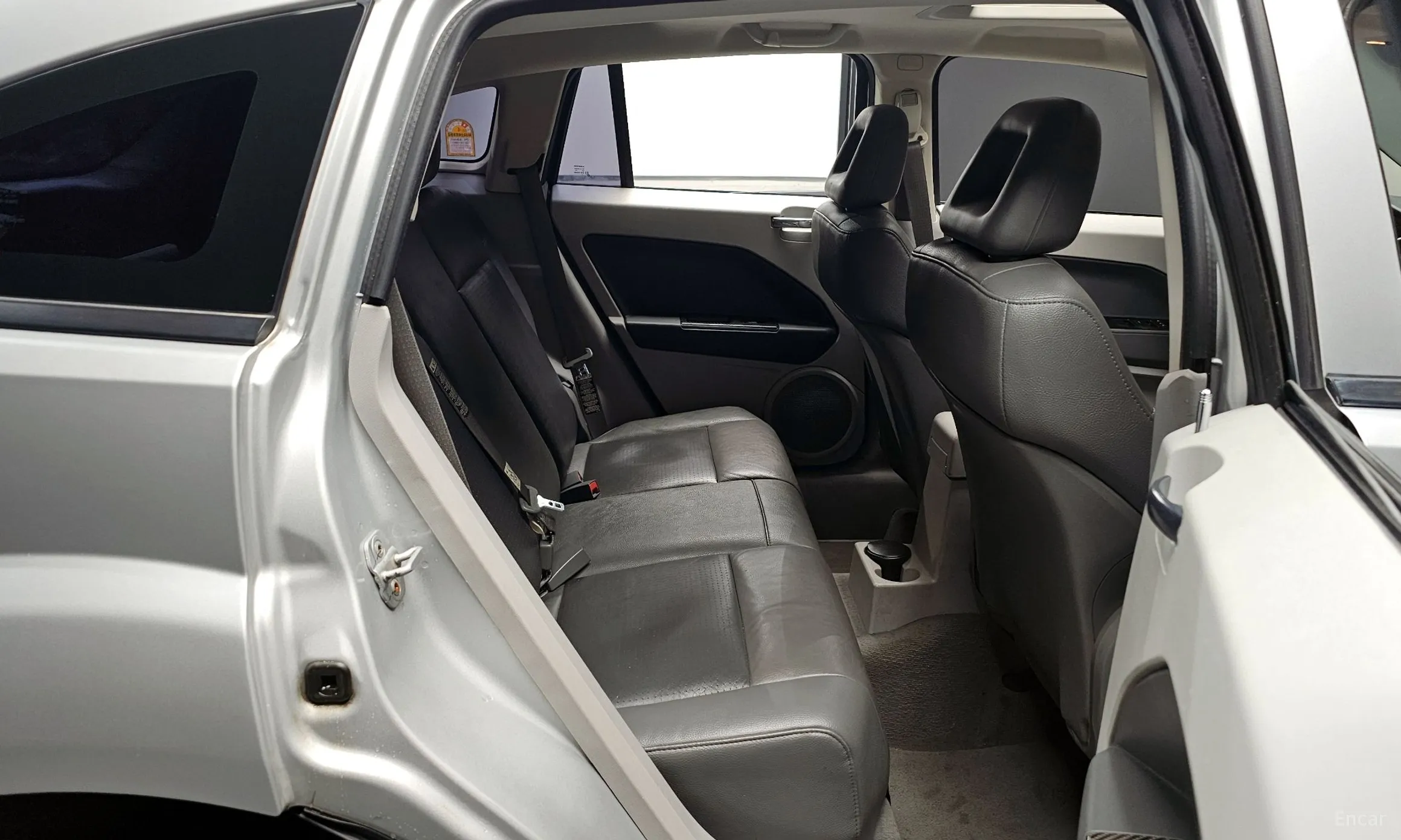 Dodge Caliber превью 11
