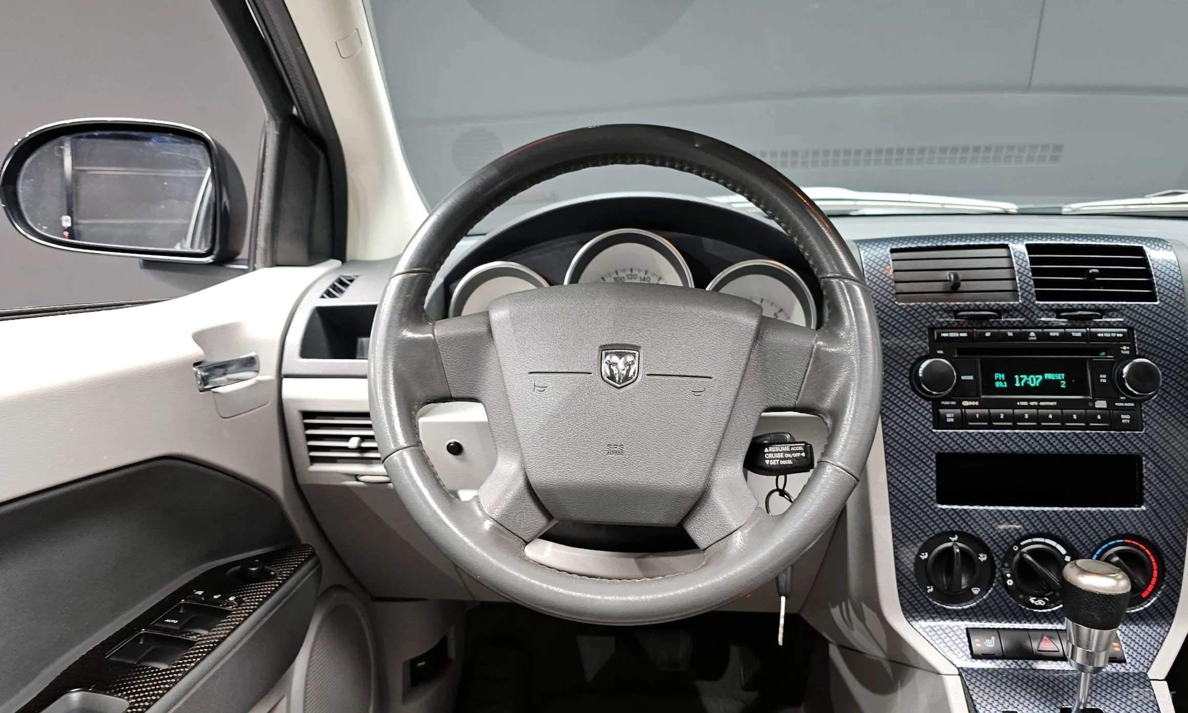 Dodge Caliber превью 13
