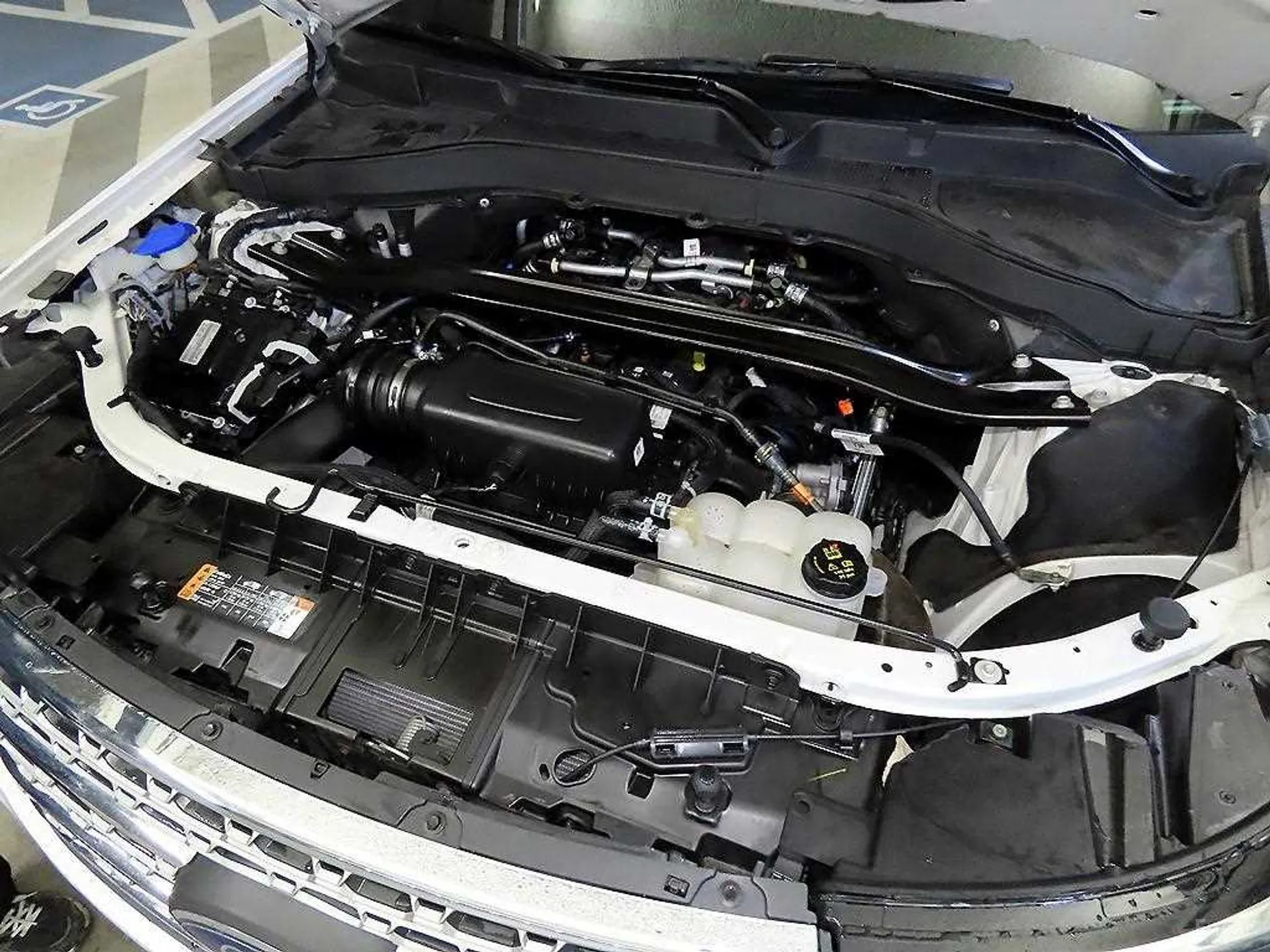 Ford Explorer 6th Generation превью 19