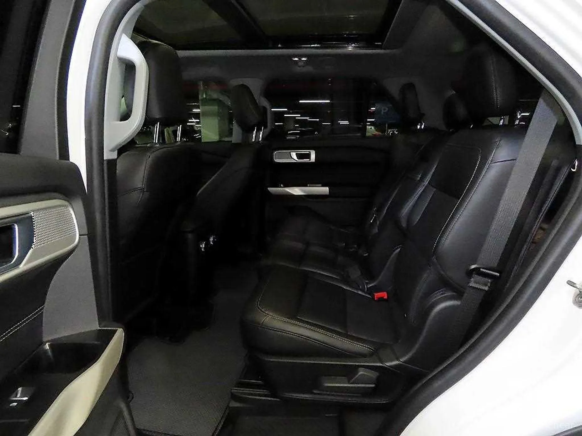 Ford Explorer 6th Generation превью 7