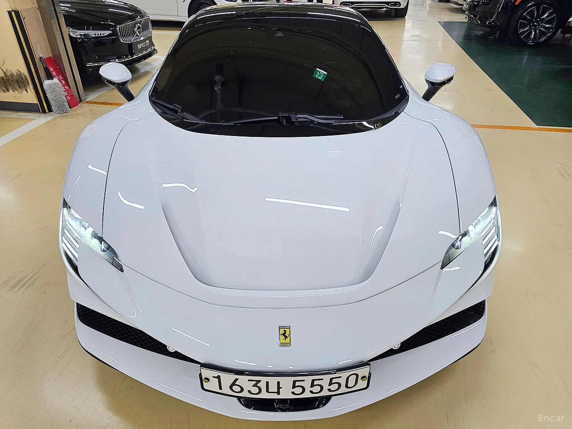 Ferrari SF90 Stradale превью 3