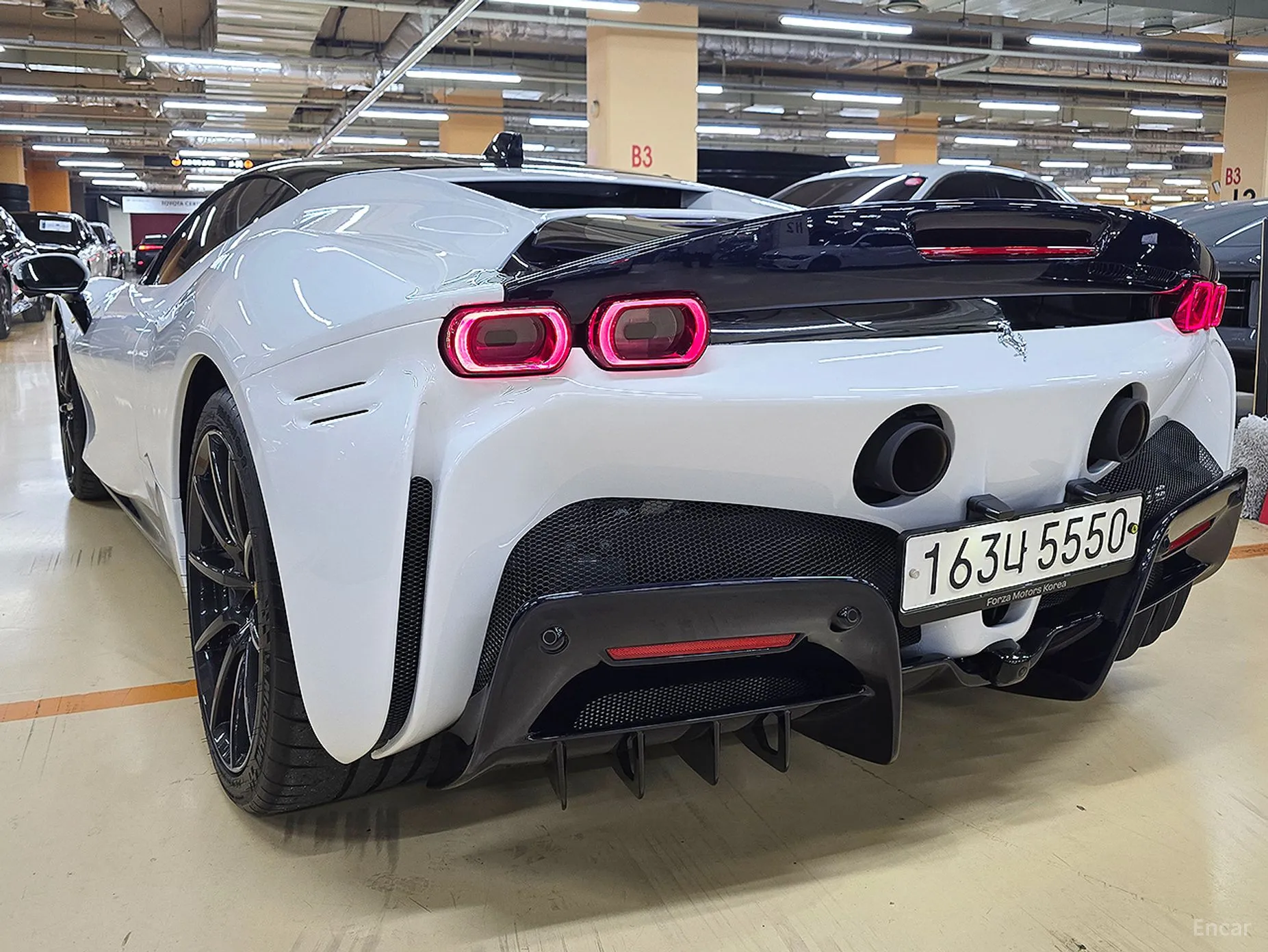 Ferrari SF90 Stradale превью 4