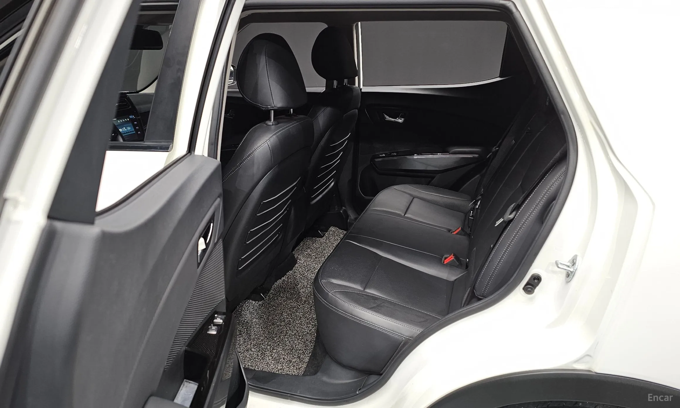 KG Mobility (SsangYong) Berry New Tivoli превью 11