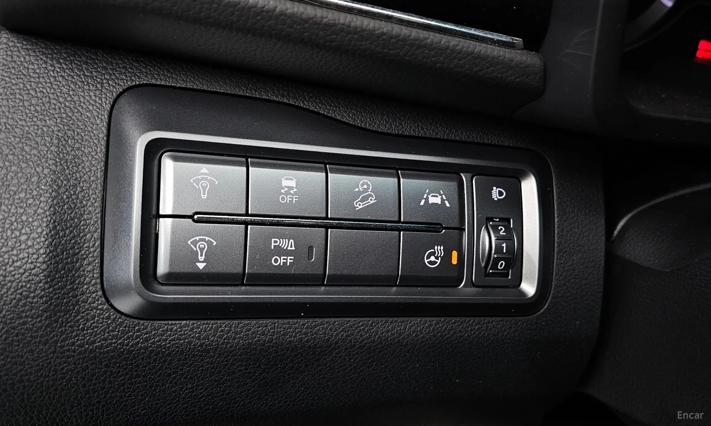 KG Mobility (SsangYong) Berry New Tivoli превью 13