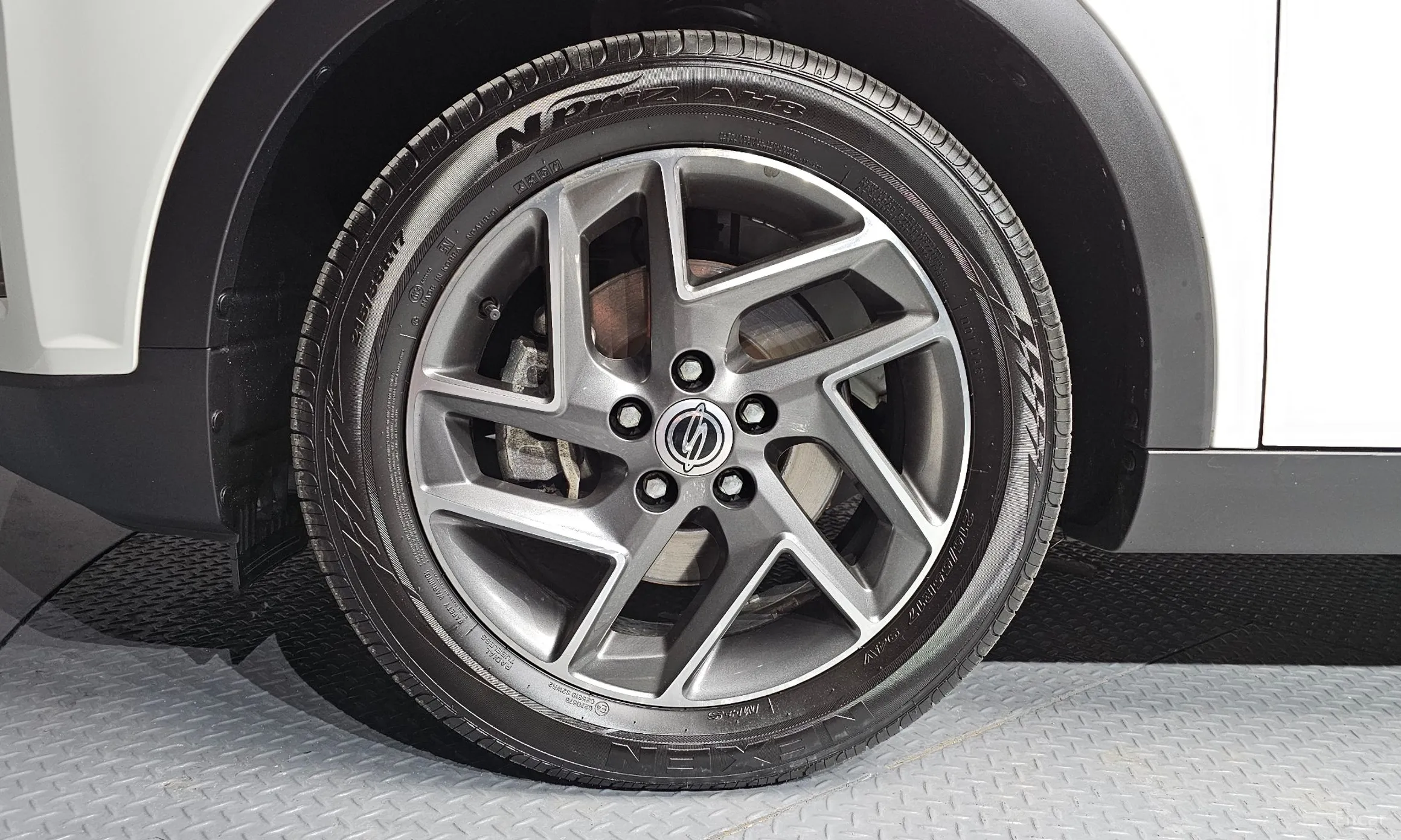 KG Mobility (SsangYong) Berry New Tivoli превью 5