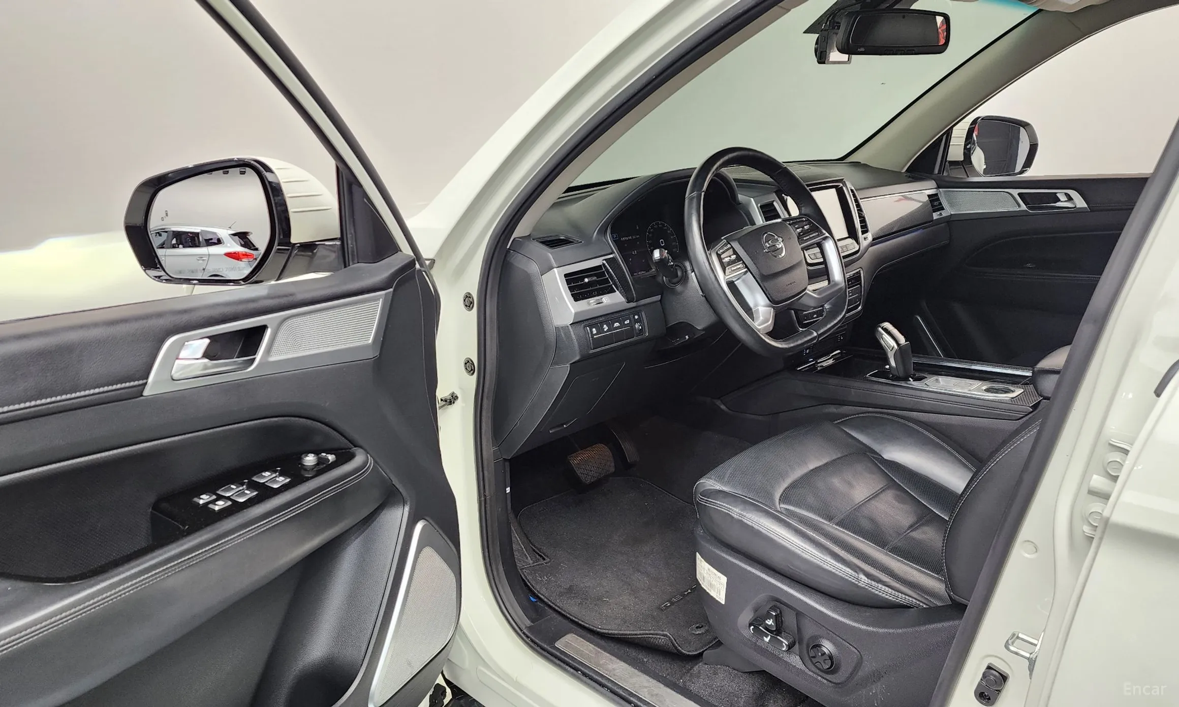 KG Mobility (SsangYong) Rexton превью 5