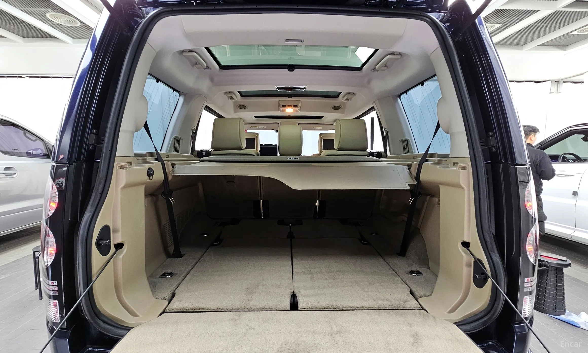 Land Rover Discovery 4 превью 20
