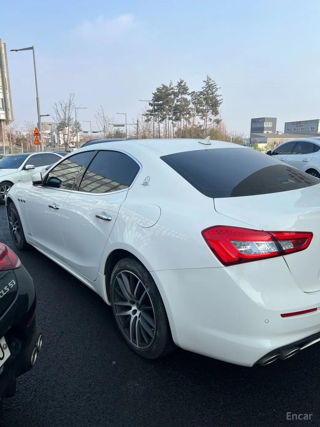 Maserati Ghibli превью 5