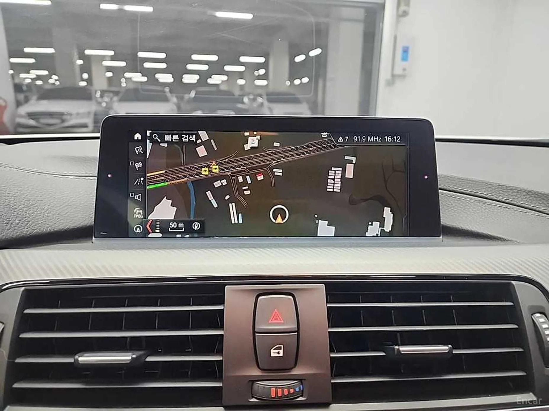 BMW Series 4 (F32) превью 14