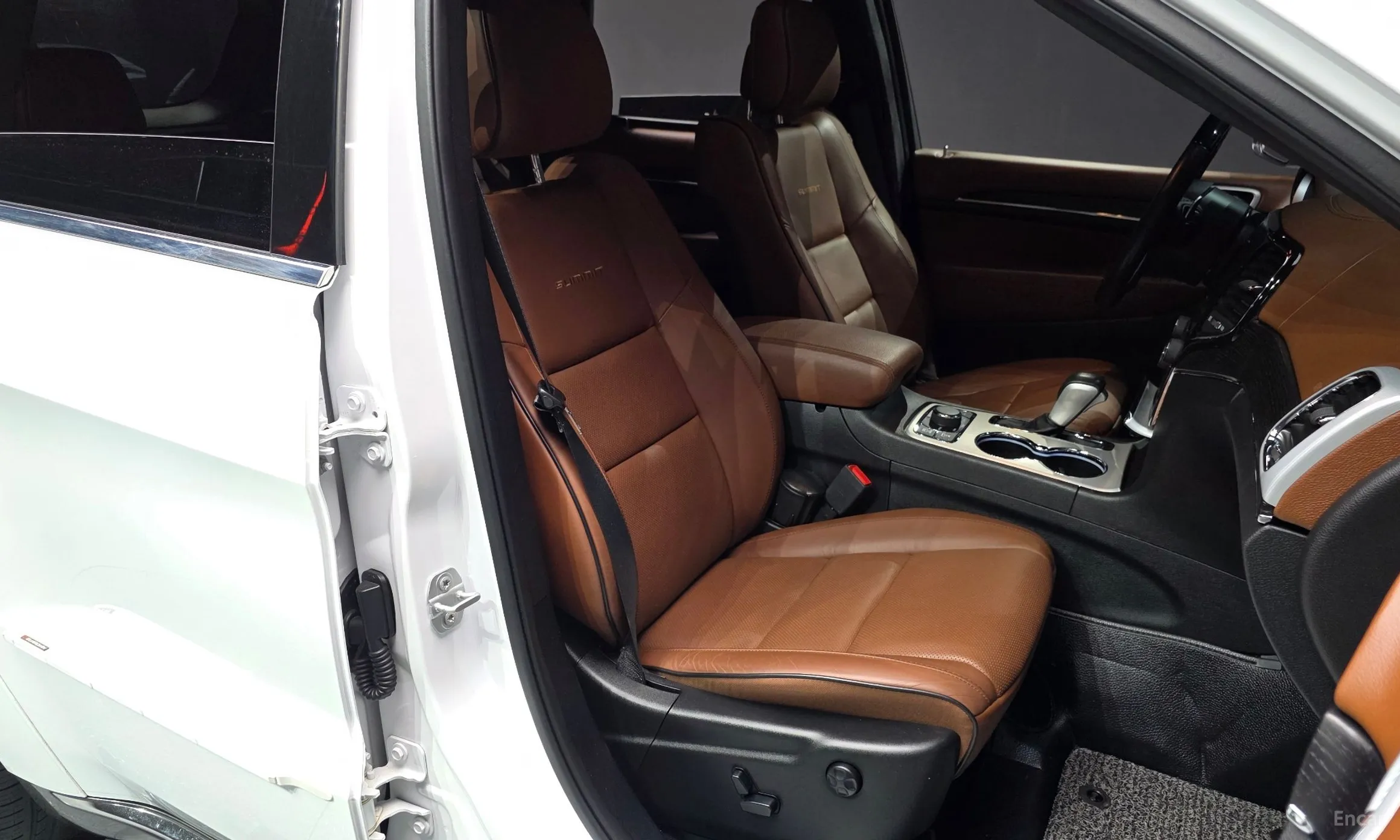 Jeep Grand Cherokee превью 18