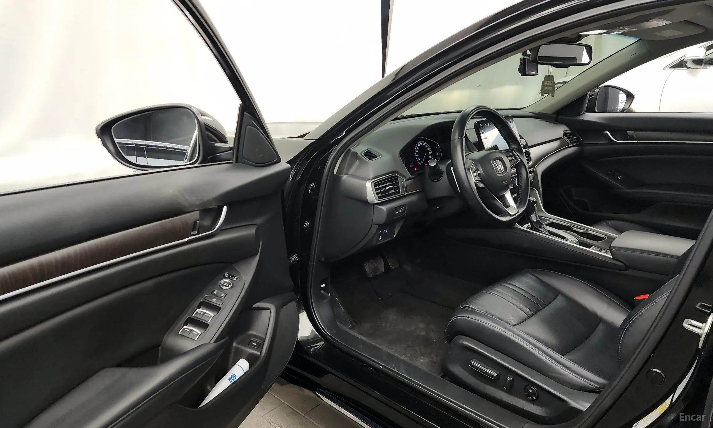 Honda Accord 10th Generation превью 10