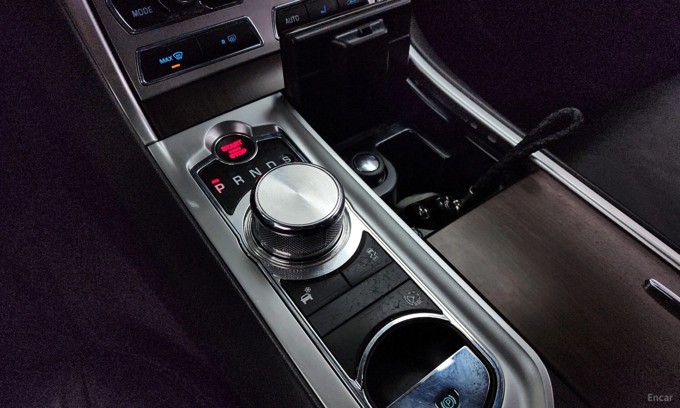 Jaguar New XF превью 9