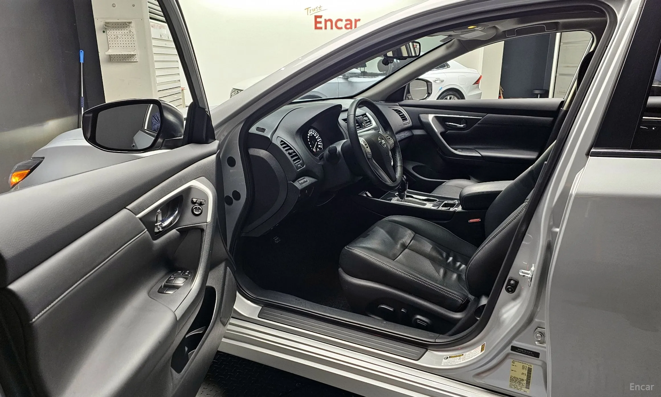 Nissan Altima превью 10