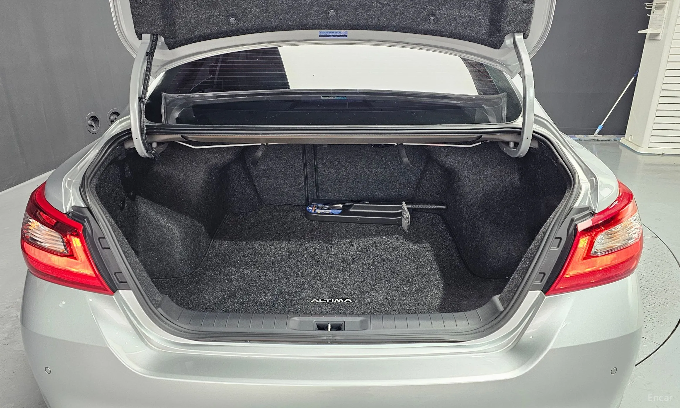 Nissan Altima превью 20