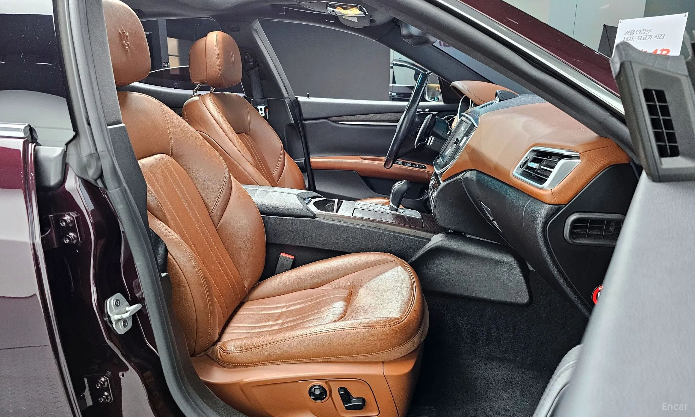 Maserati Ghibli превью 10
