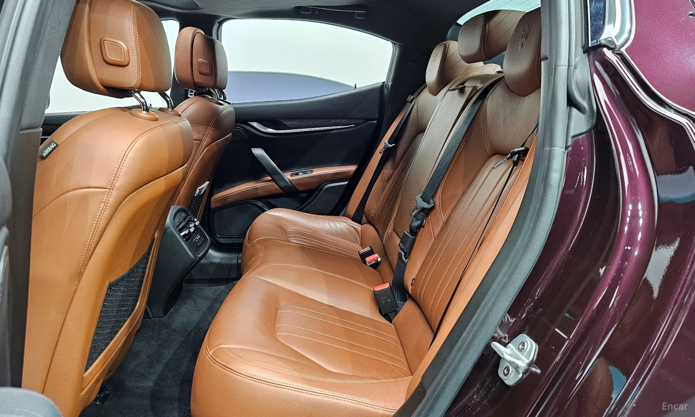 Maserati Ghibli превью 12
