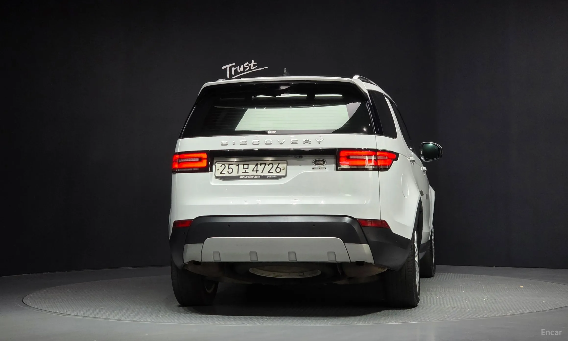 Land Rover Discovery 5 превью 4