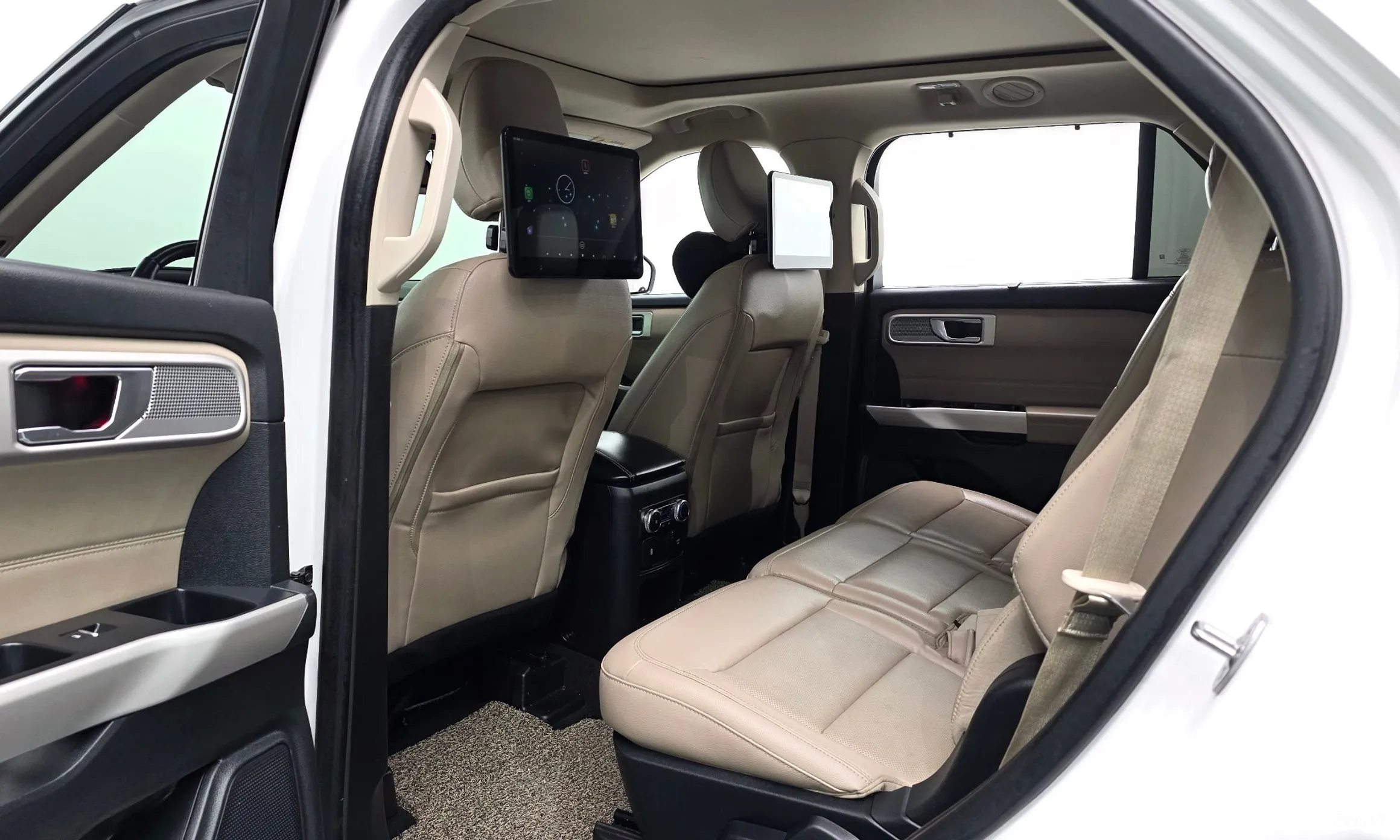 Ford Explorer 6th Generation превью 12