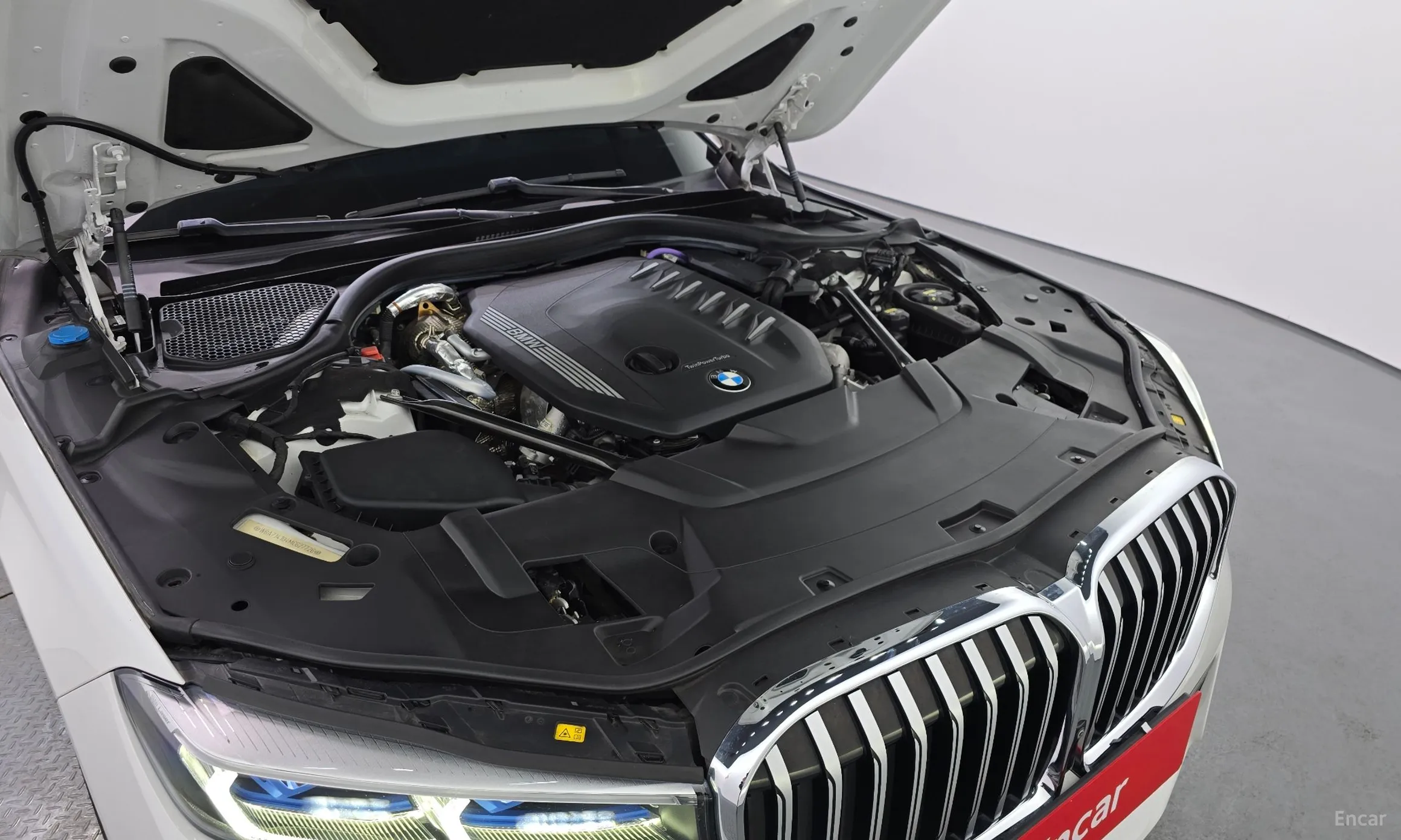 BMW 7 Series (G11) превью 6